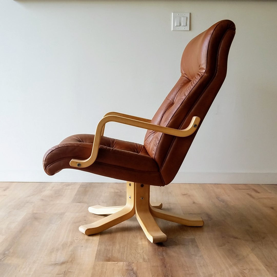 ISKU Swivel Chair