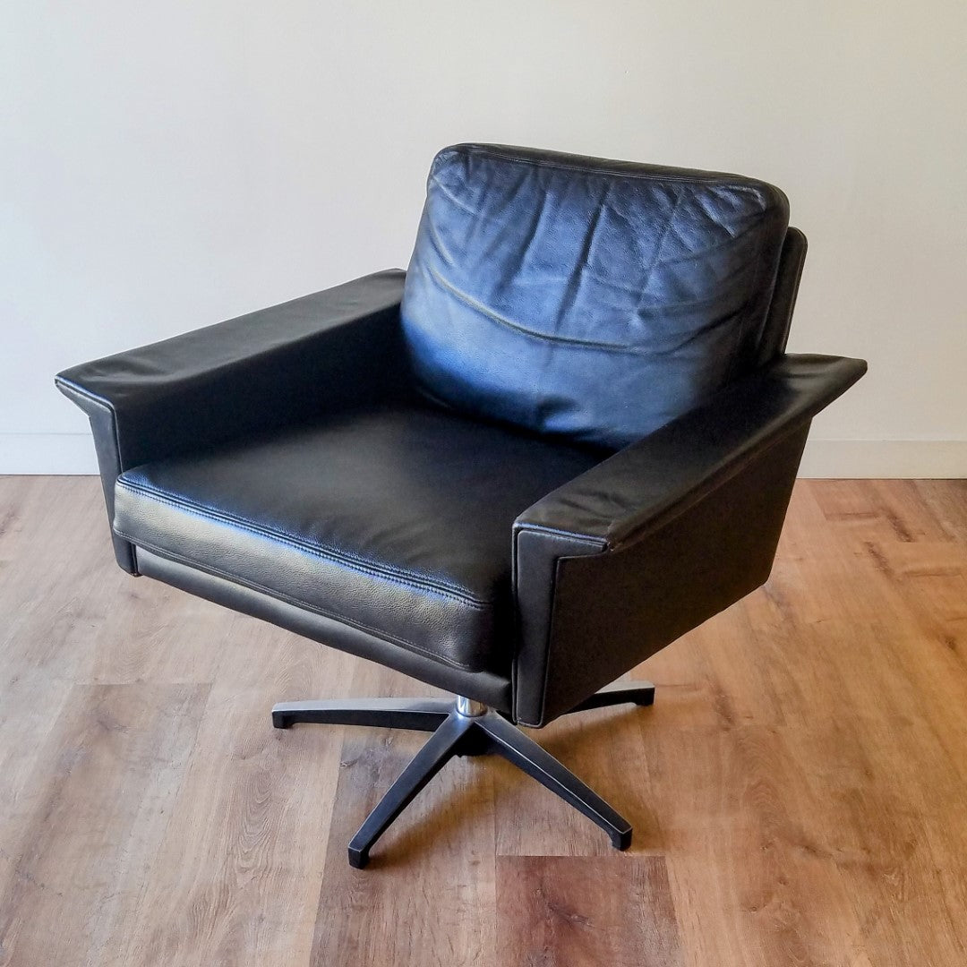 Georg Thams Swivel Chair