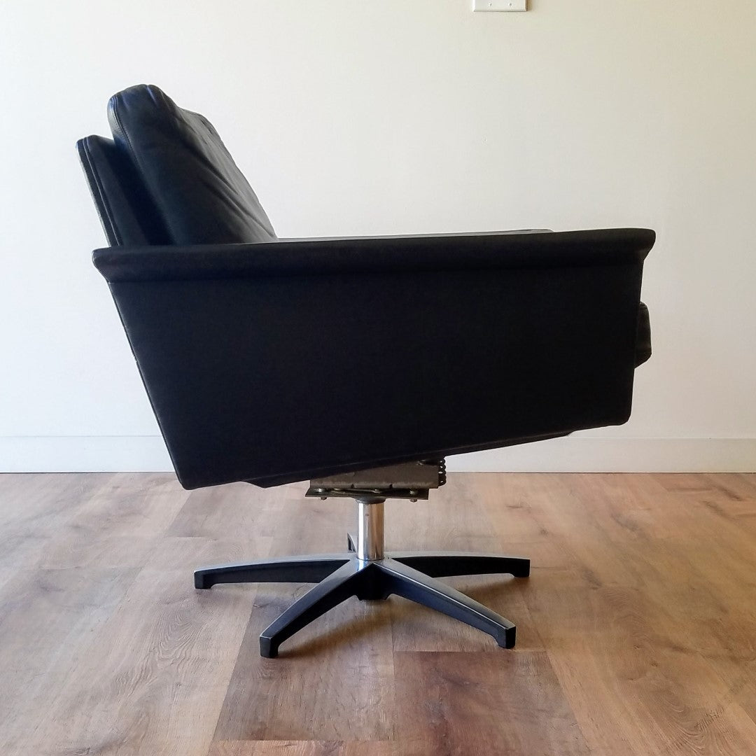 Georg Thams Swivel Chair