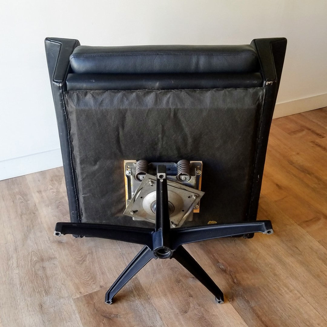 Georg Thams Swivel Chair