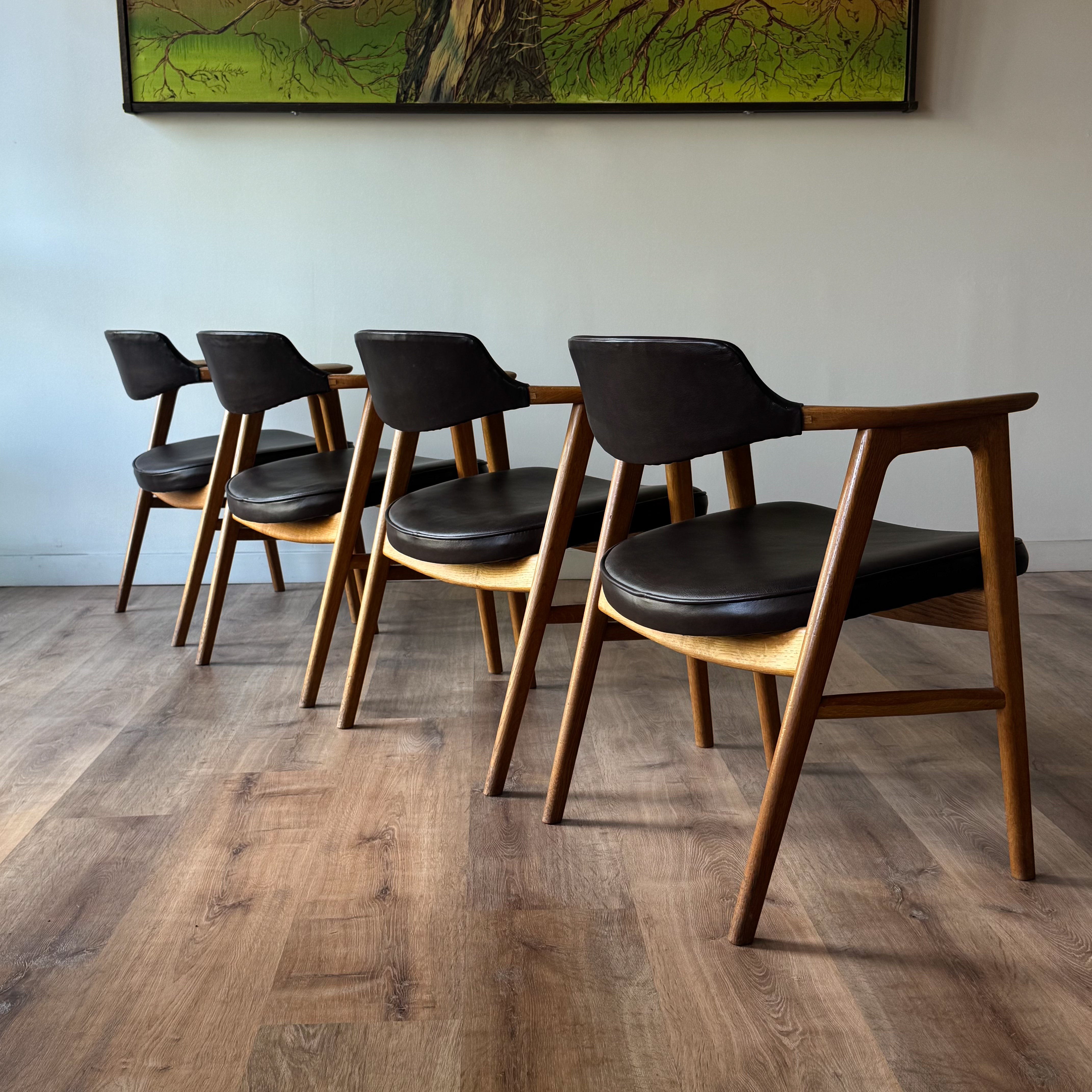 Erik Kirkegaard Arm Chair, Model 43, set of 4