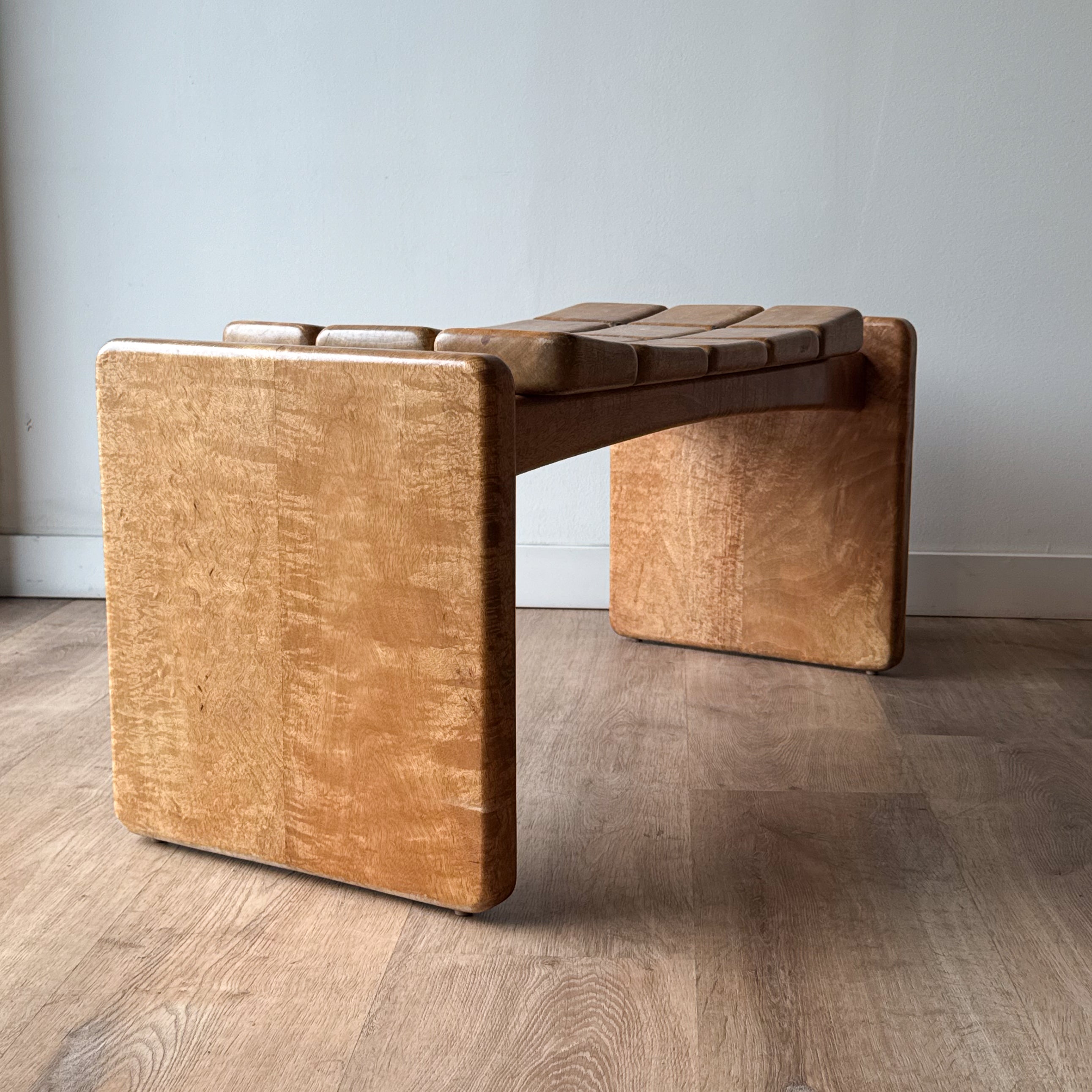 Tai Lake Bench
