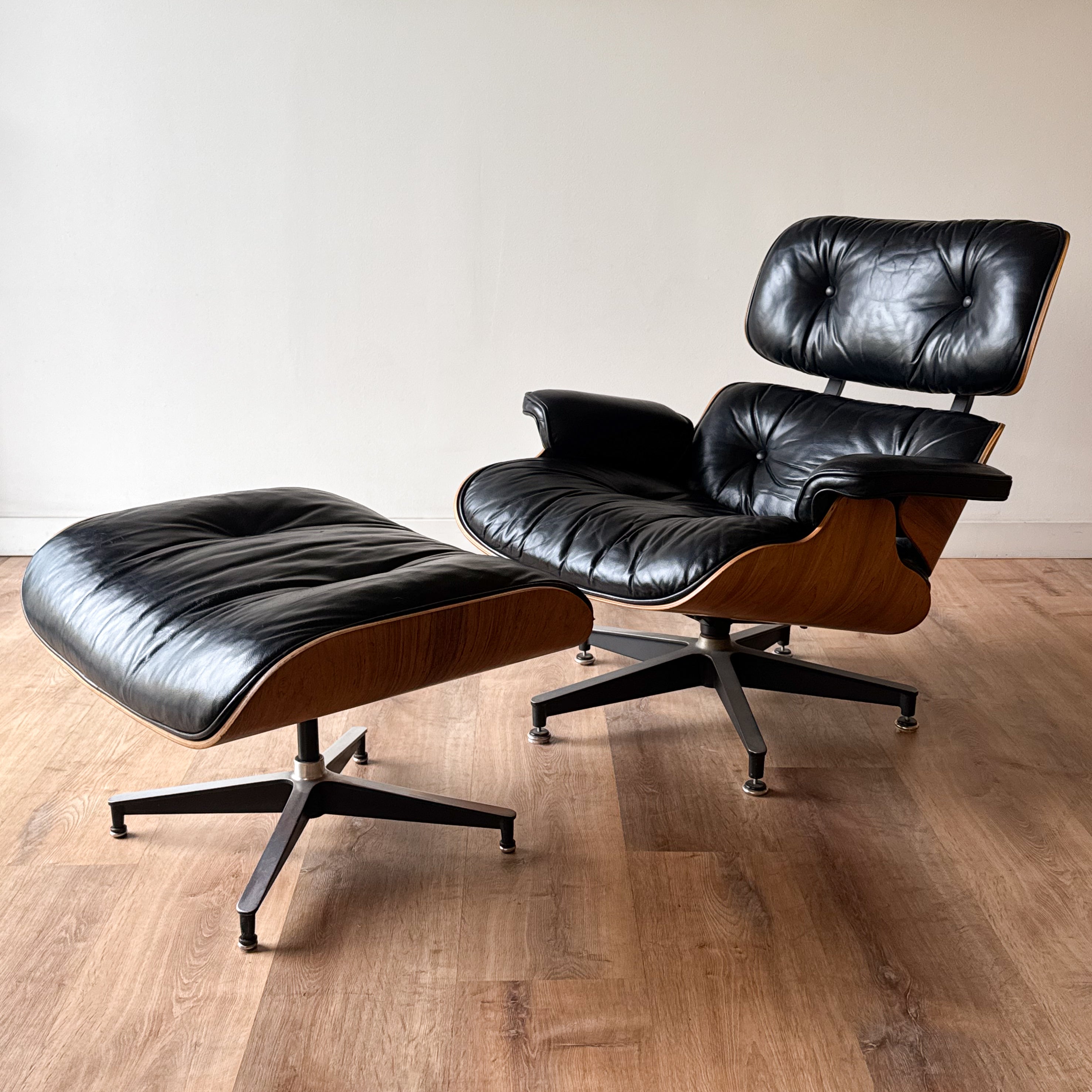 Eames Lounge Chair + Ottoman, 670+671