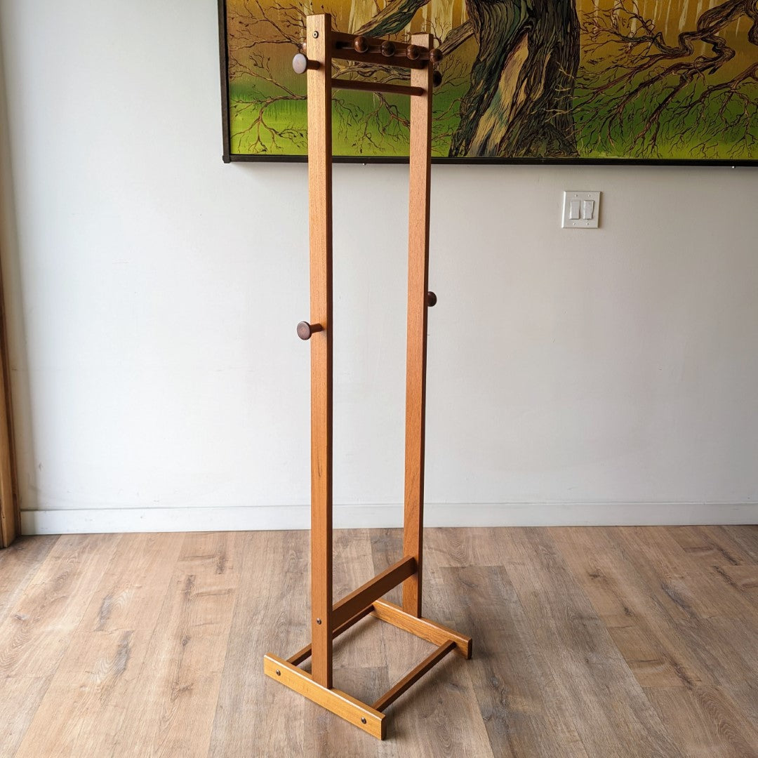 PBJ Mobler Coat Rack