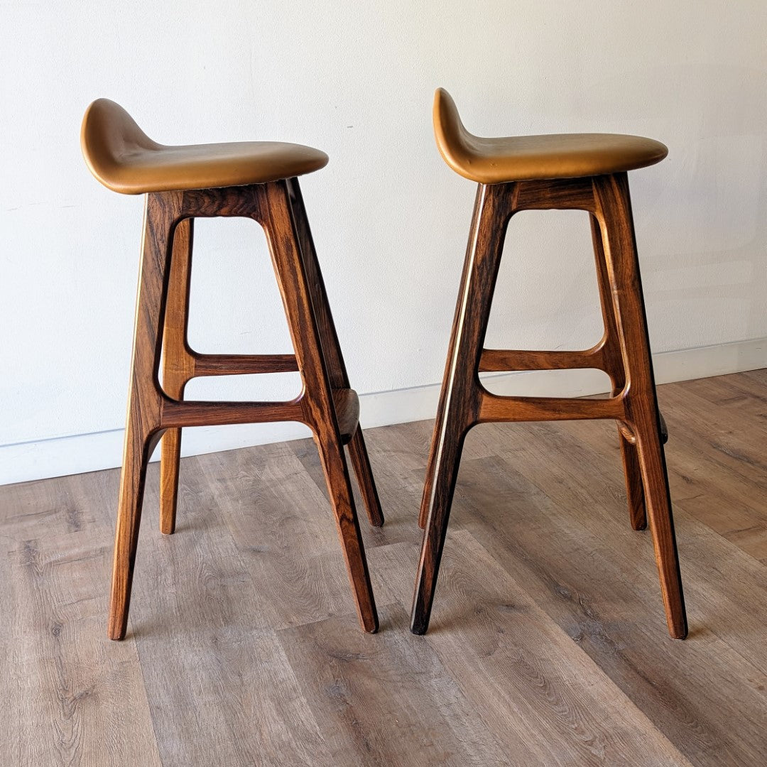 Erik Buch Barstools