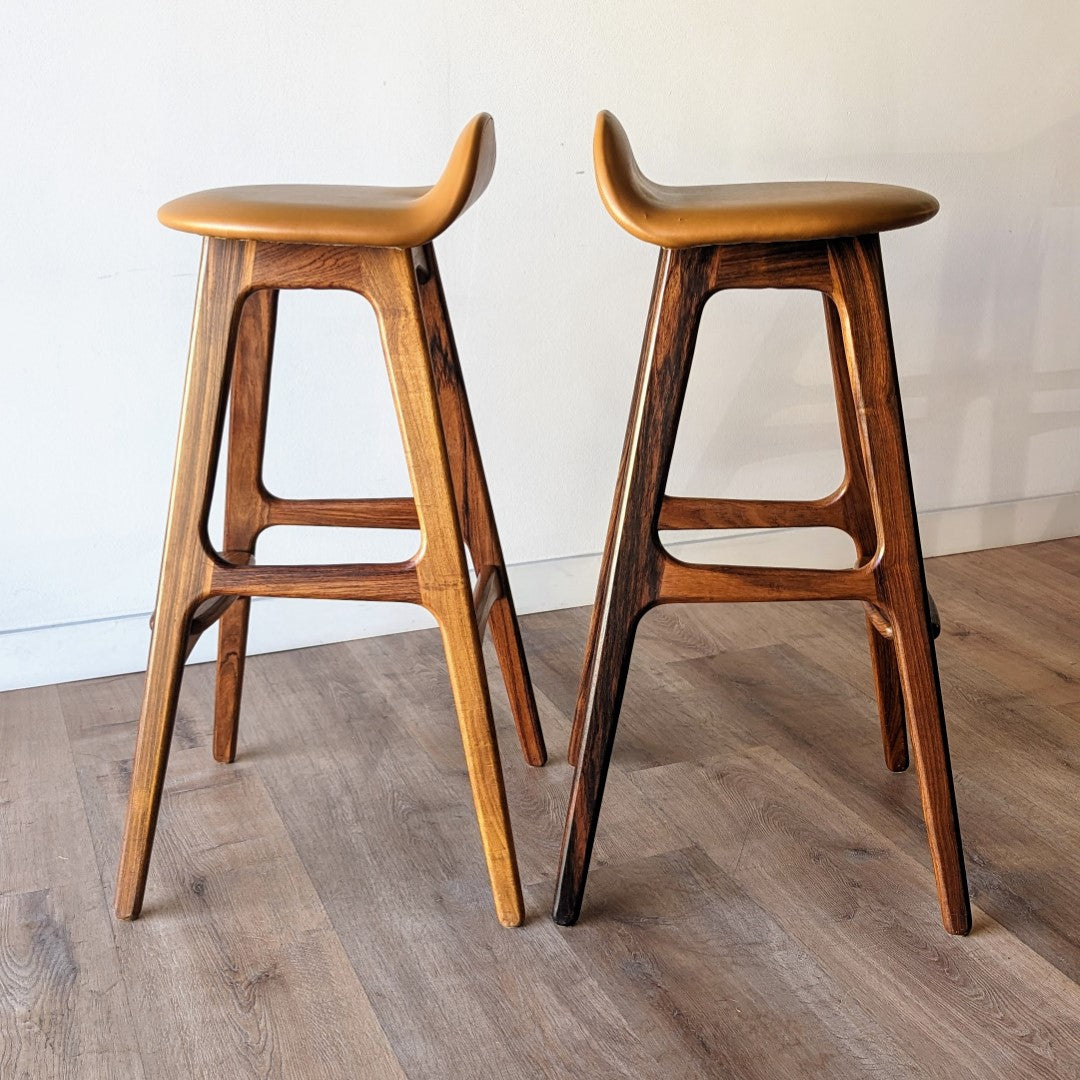 Erik Buch Barstools