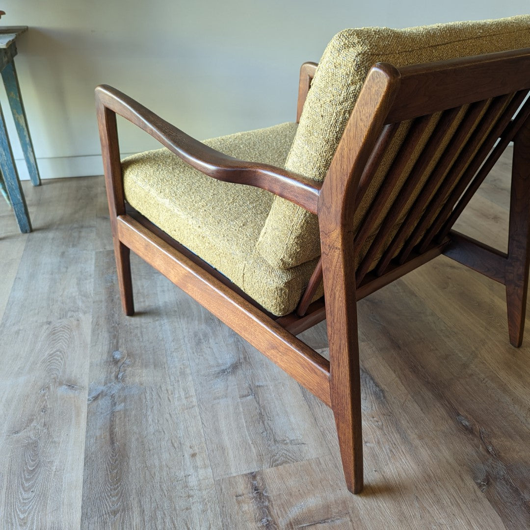 Mid-Century Modern Arm Chair