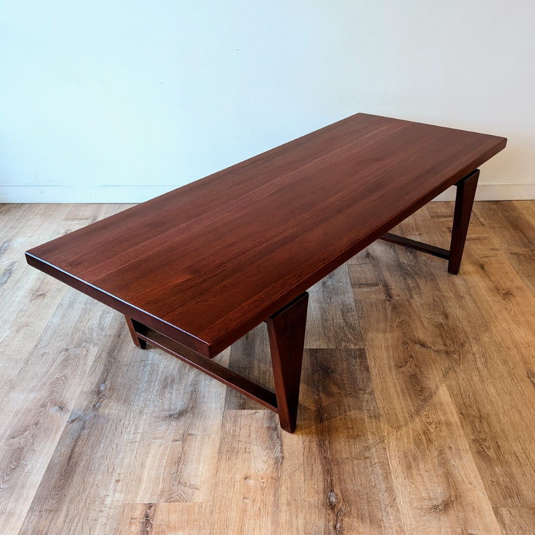 Illum Wikkelsø Coffee Table, ML 115