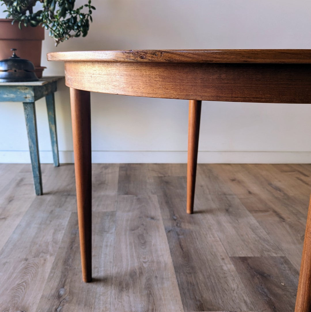 Moreddi Dining Table