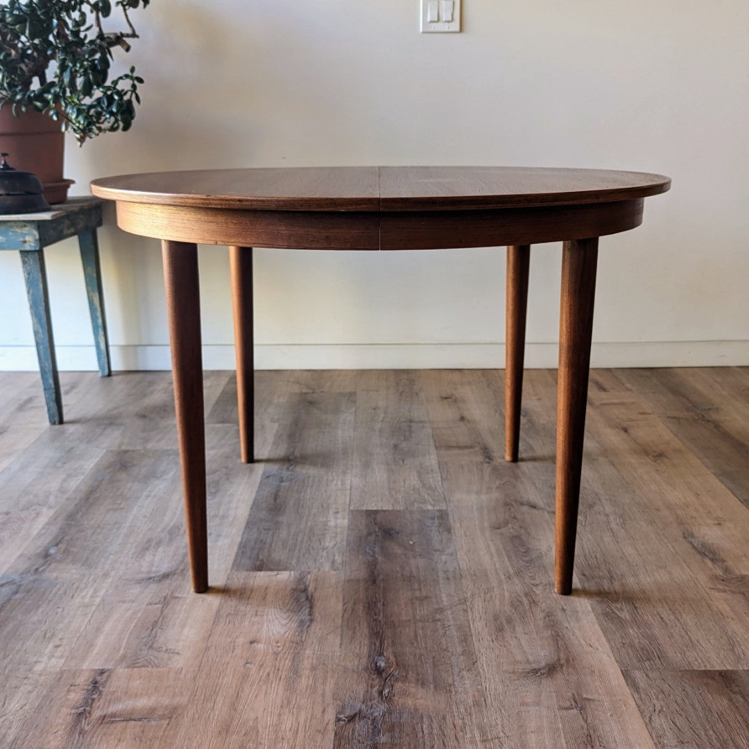 Moreddi Dining Table