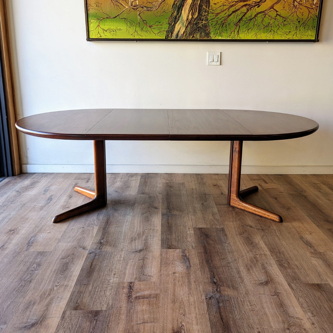 Rasmus Dining Table