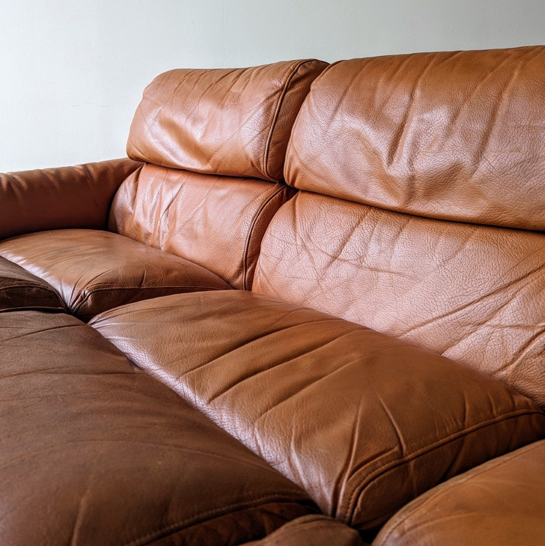 Uu-Vee Kaluste Oy Sofa Set