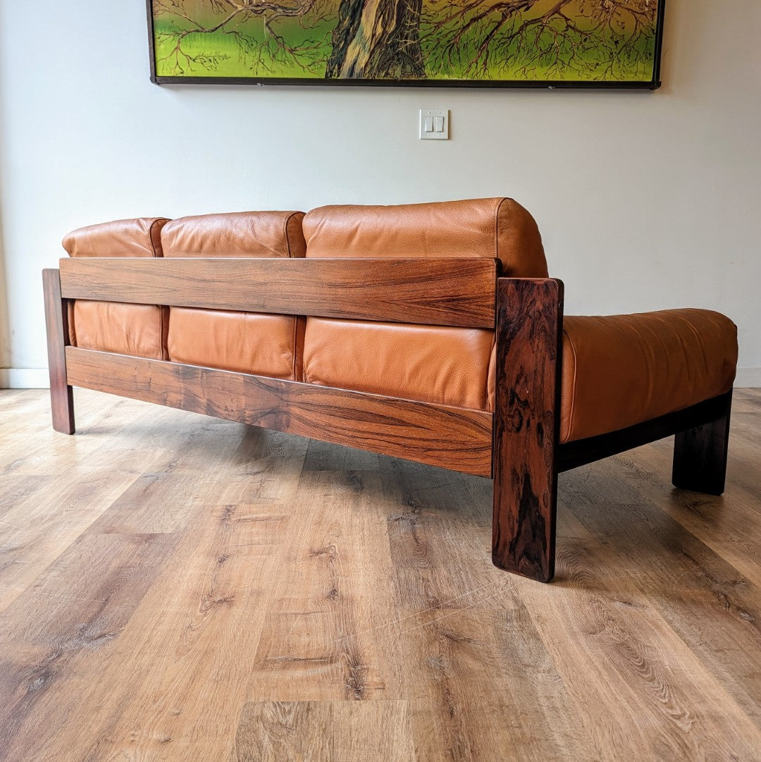 Uu-Vee Kaluste Oy Sofa Set