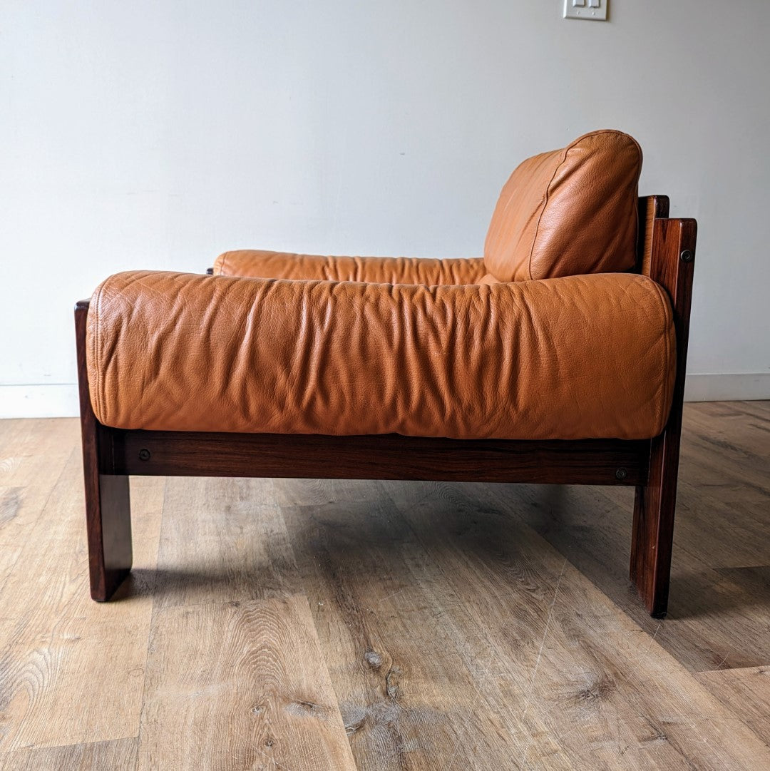 Uu-Vee Kaluste Oy Sofa Set