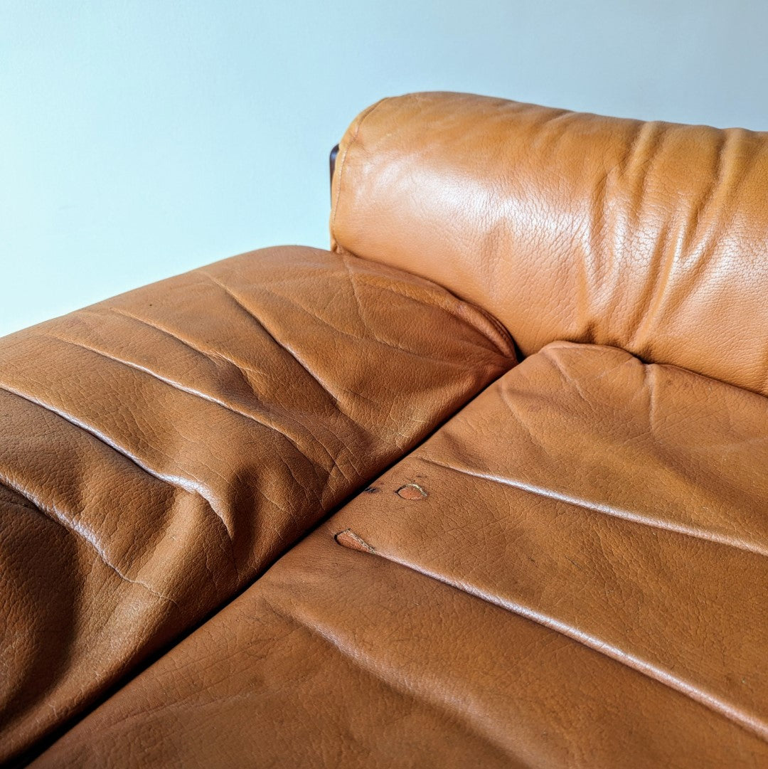 Uu-Vee Kaluste Oy Sofa Set