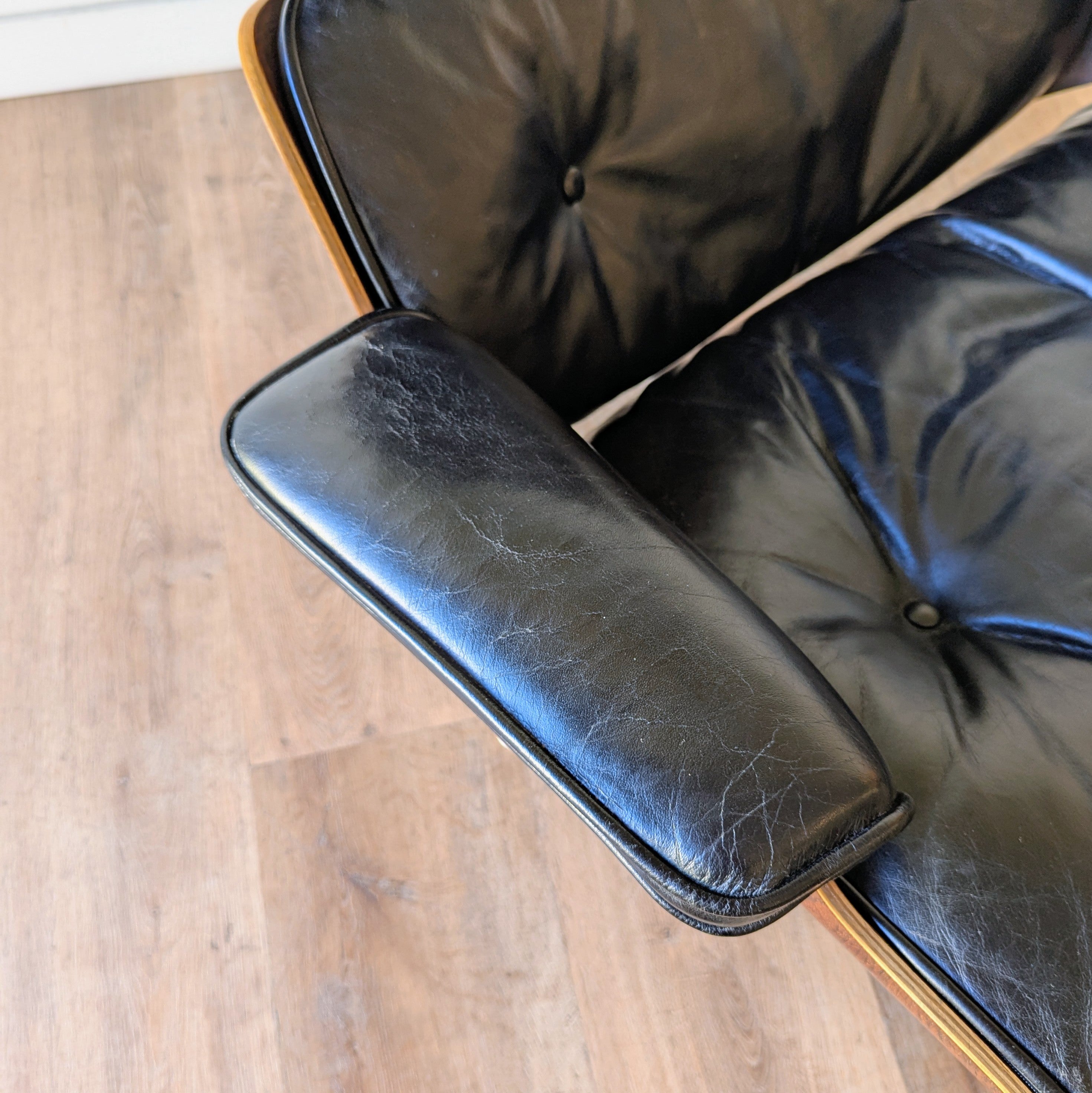 Eames Lounge Chair + Ottoman, 670+671