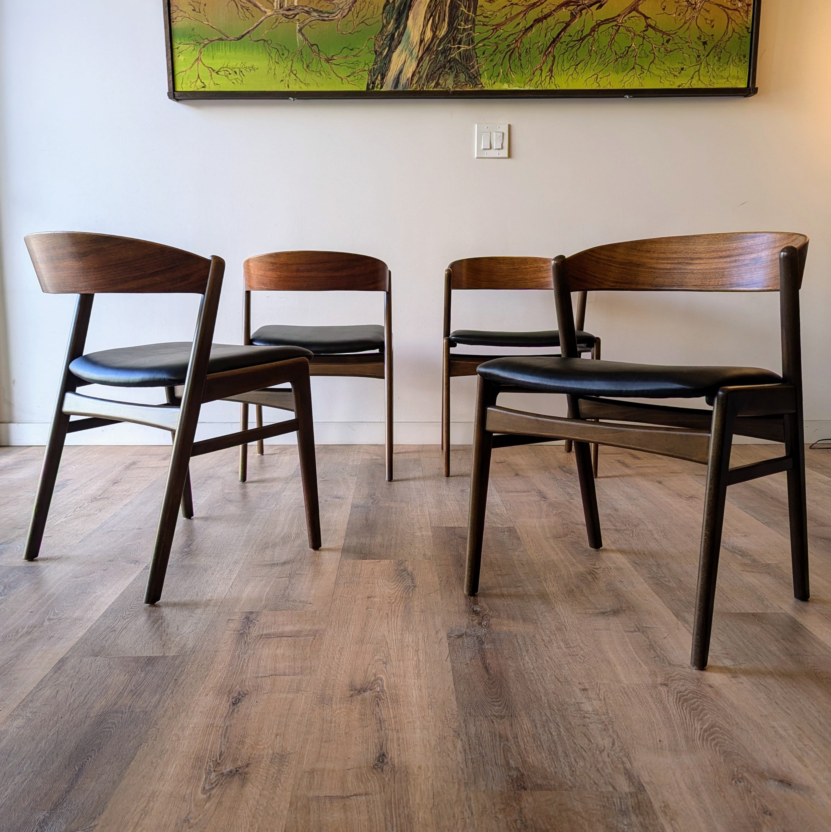 DUX Dining Chairs, set of 4