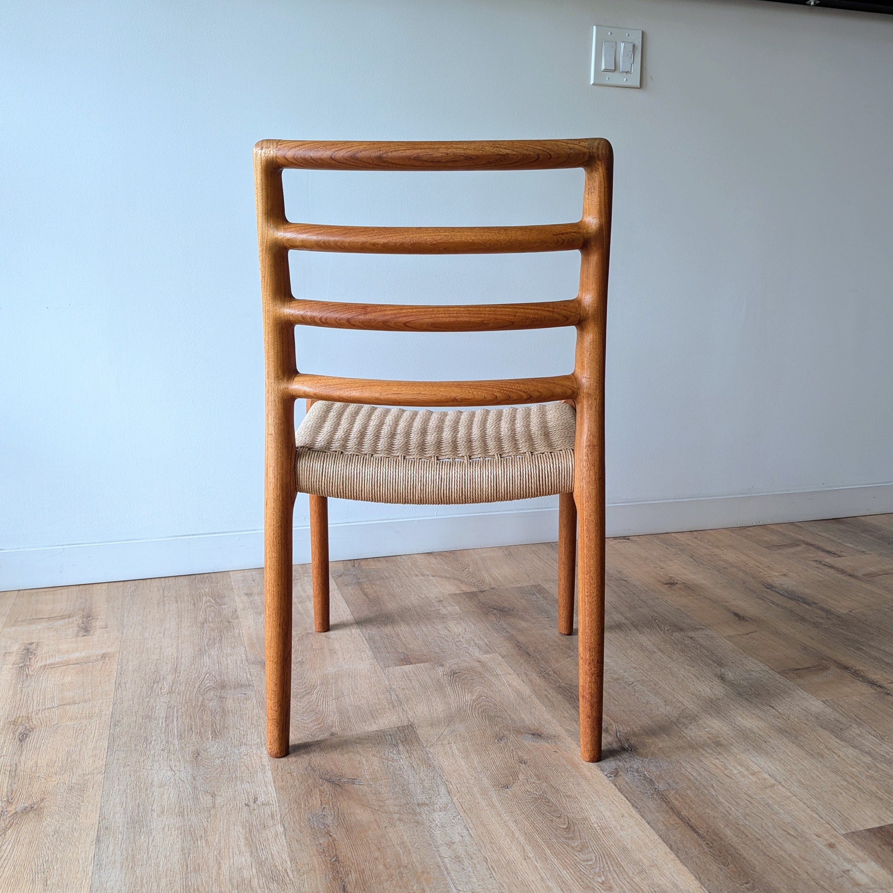 Niels Møller Model 85, set of 4