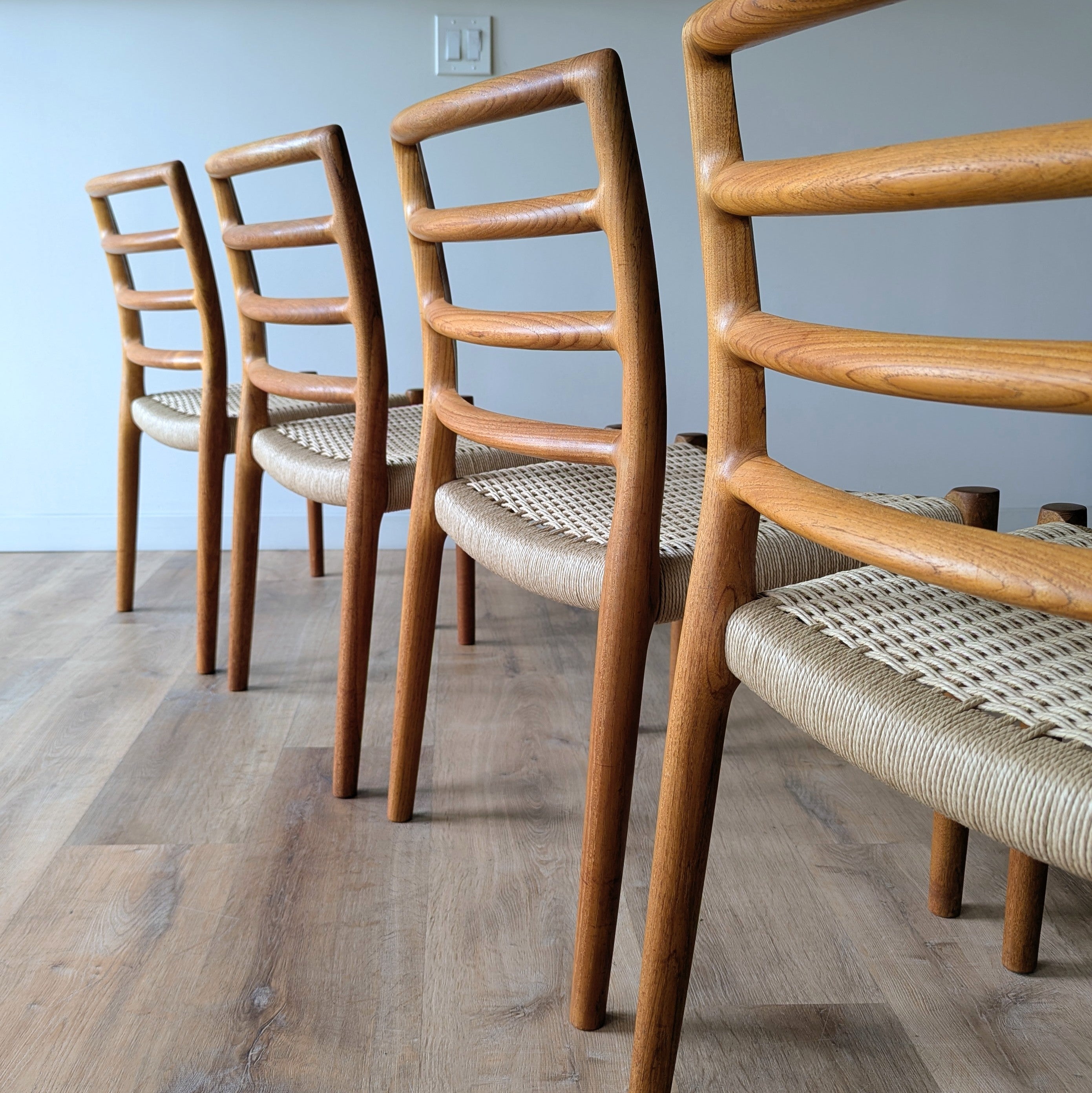 Niels Møller Model 85, set of 4