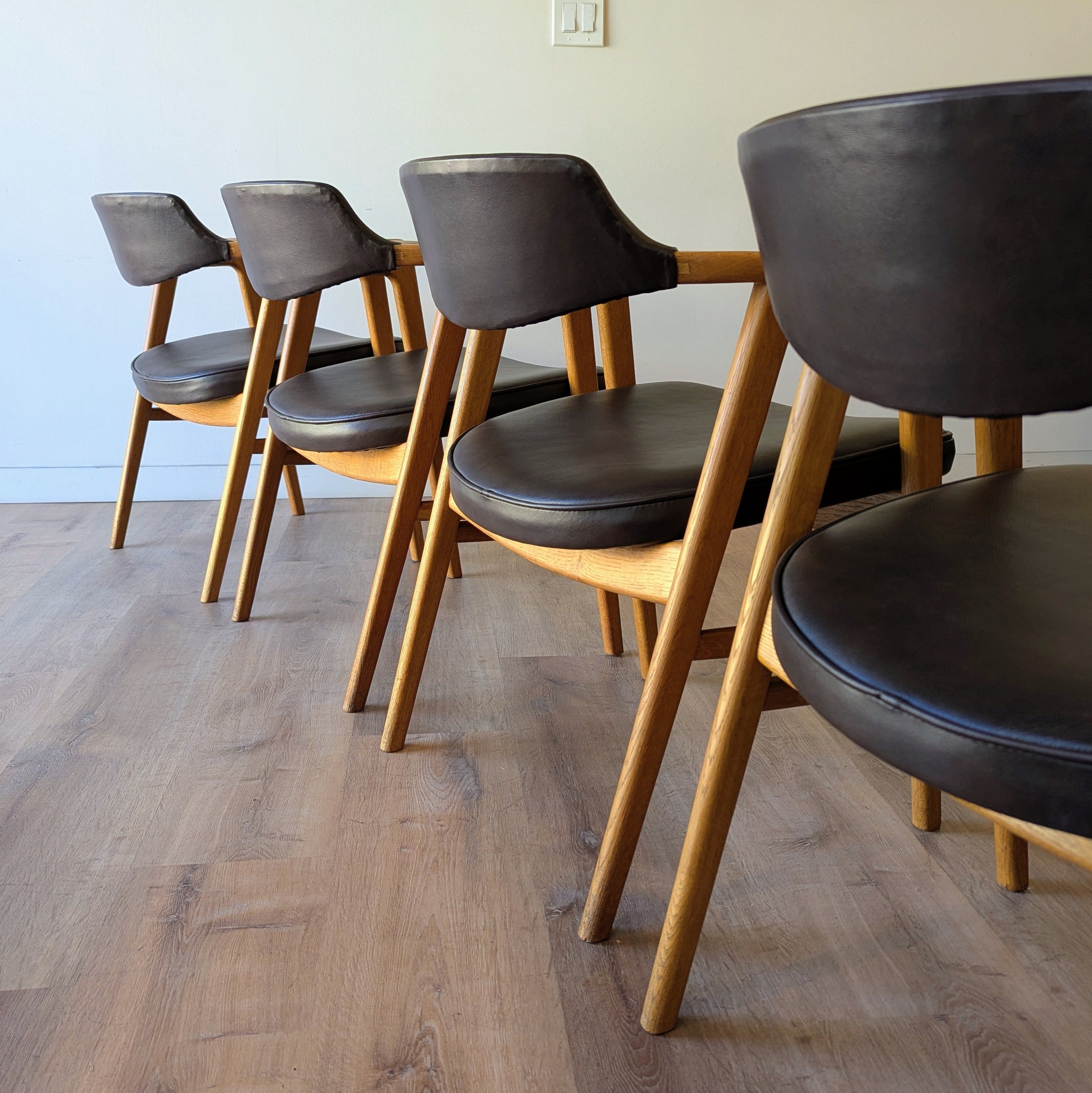 Erik Kirkegaard Arm Chair, Model 43, set of 4