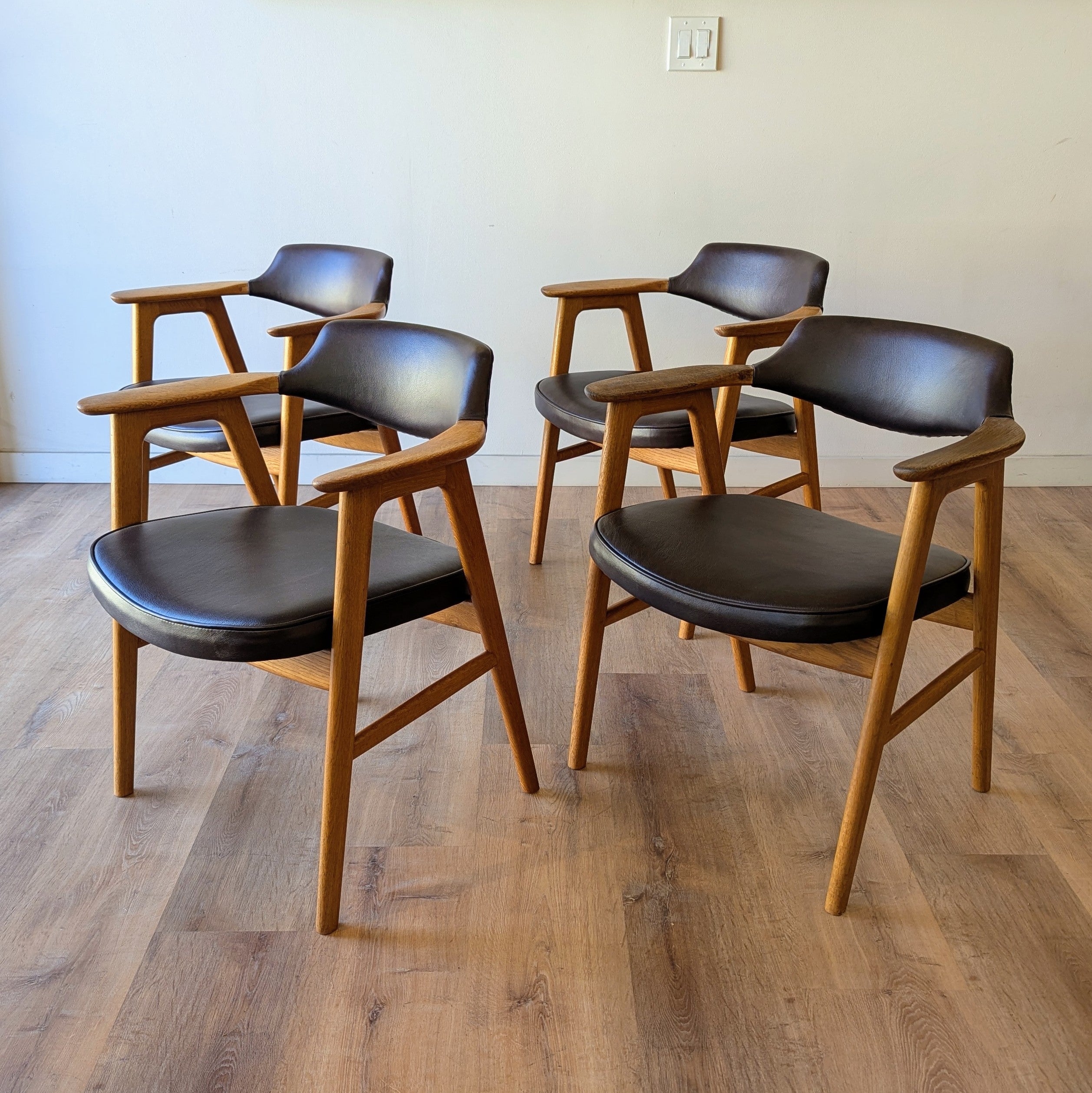 Erik Kirkegaard Arm Chair, Model 43, set of 4