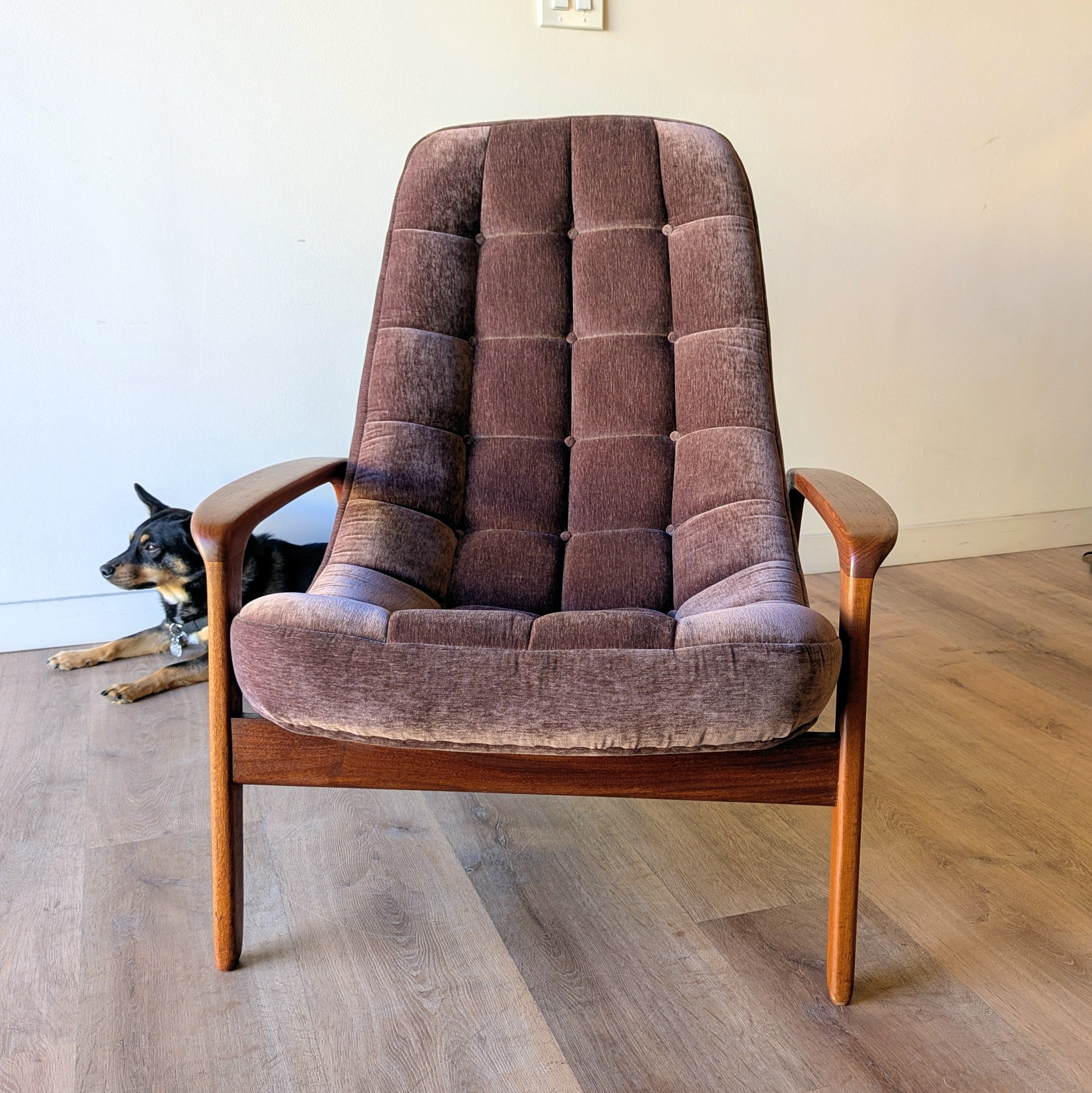 R. Huber & Co. 'Scoop' Chair