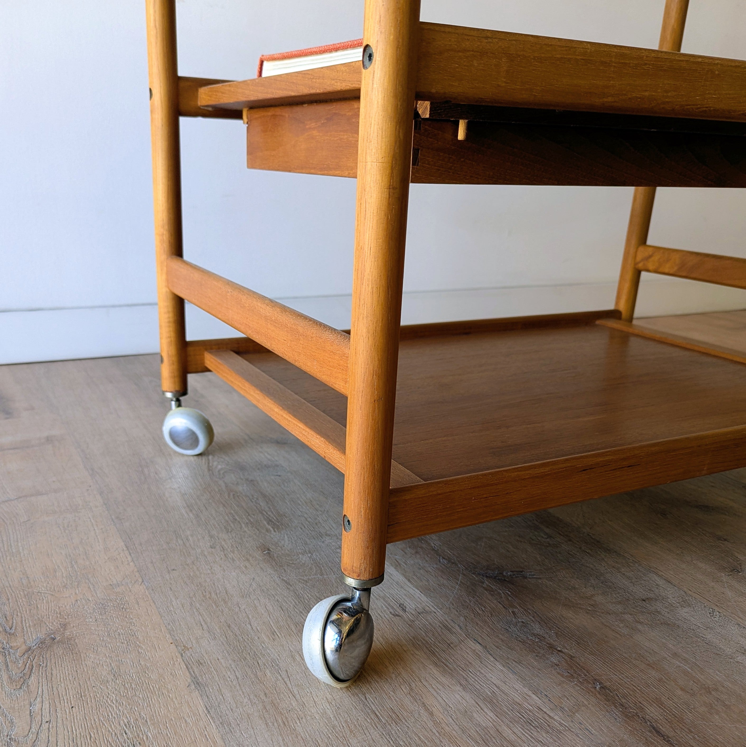 Dyrlund Bar Cart