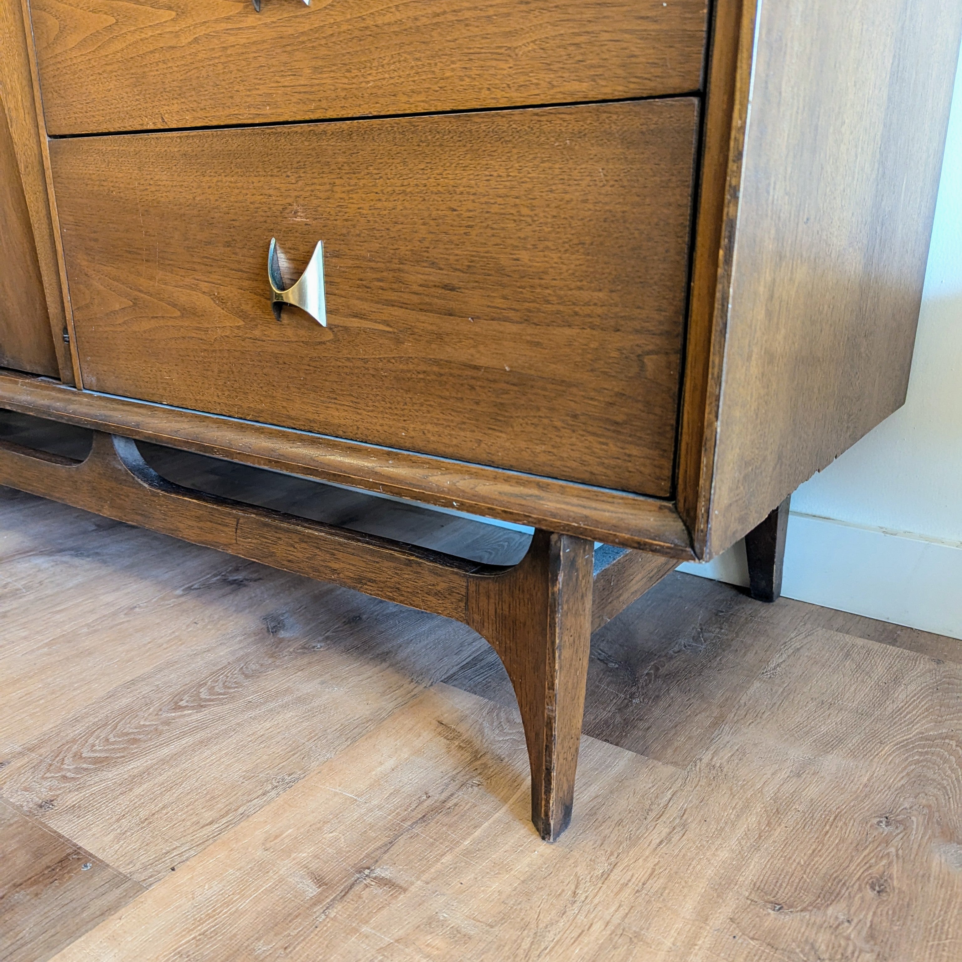 Broyhill 'Brasilia' Dresser