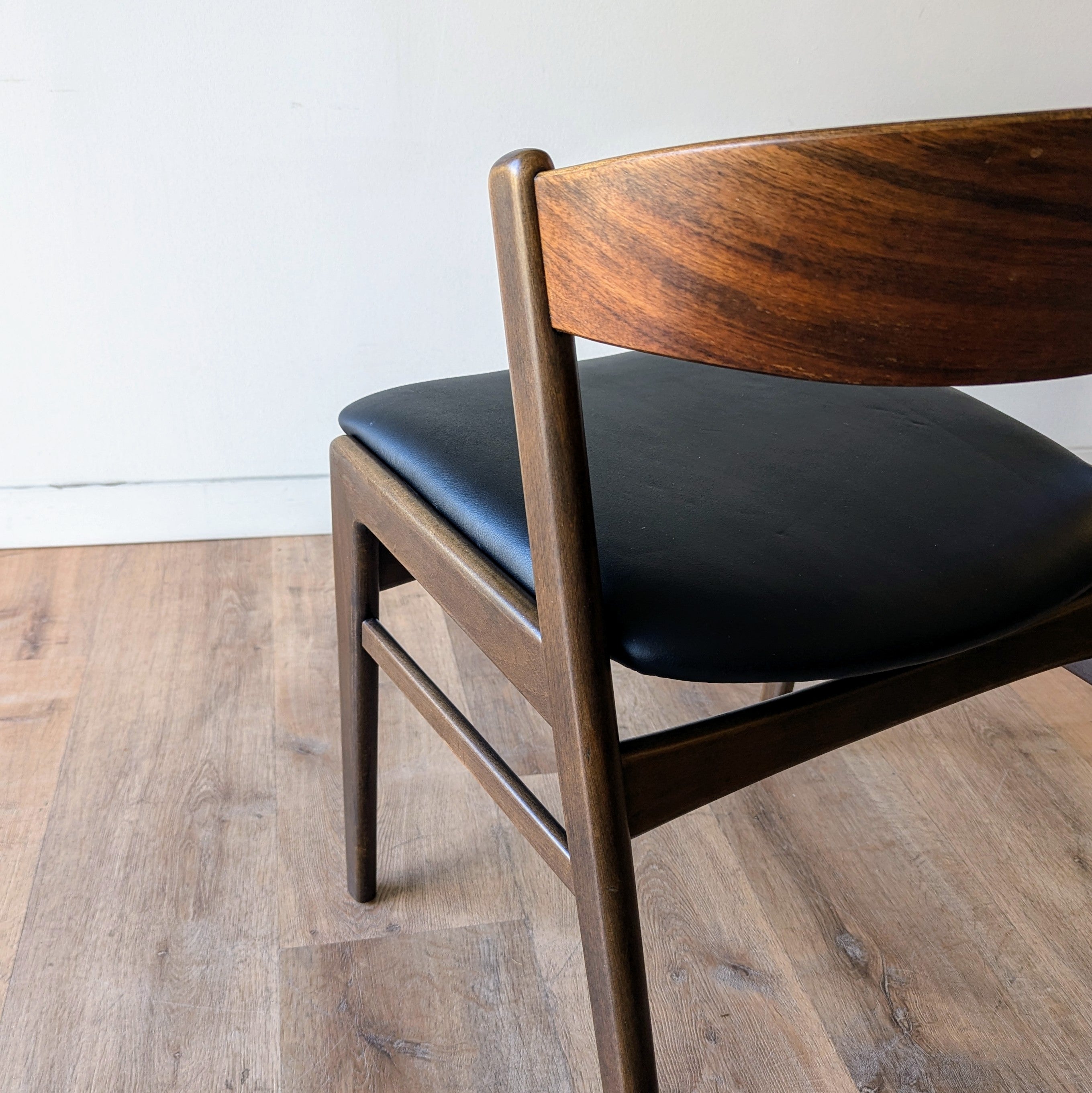 DUX Dining Chairs, set of 4