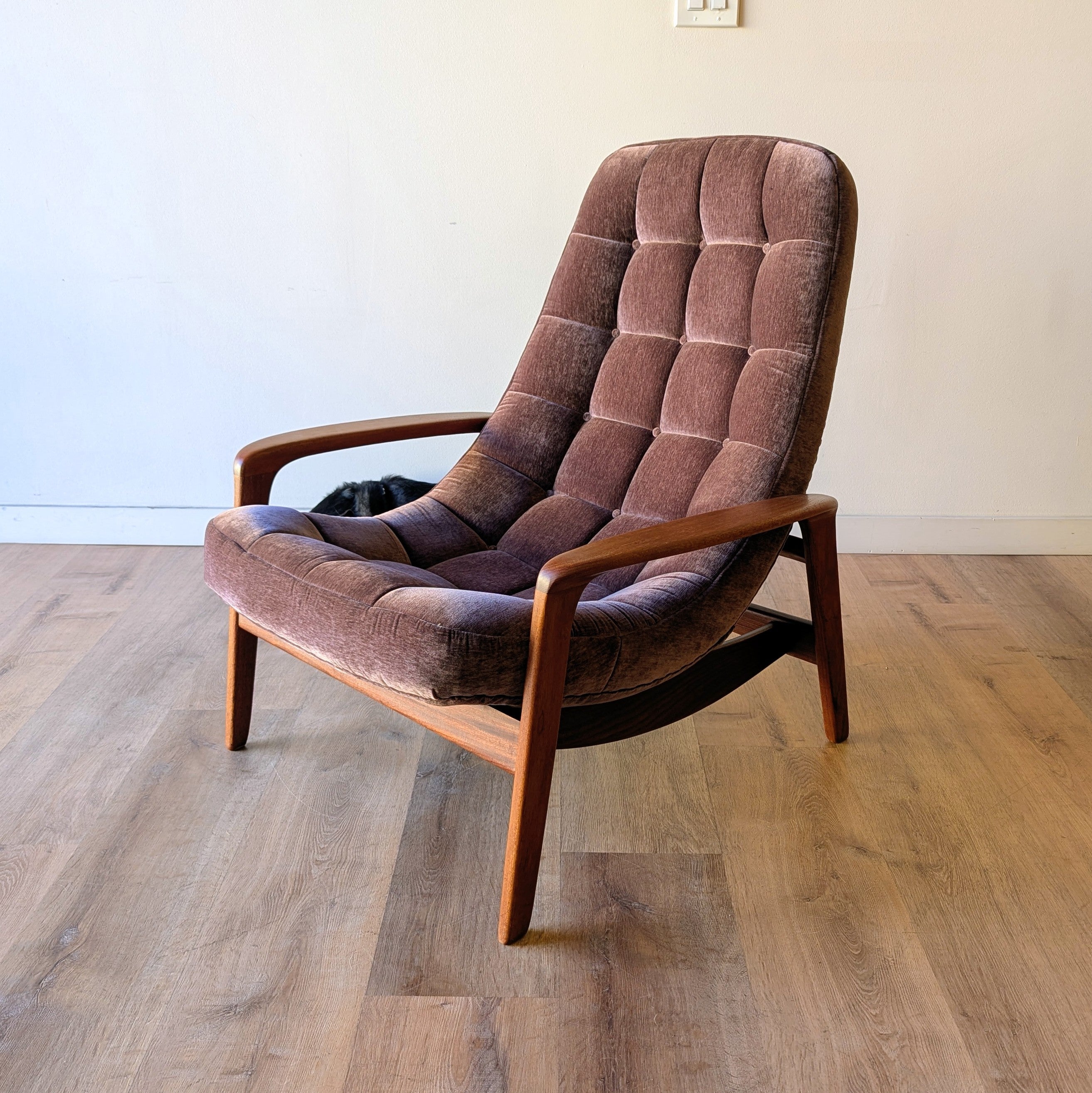 R. Huber & Co. 'Scoop' Chair