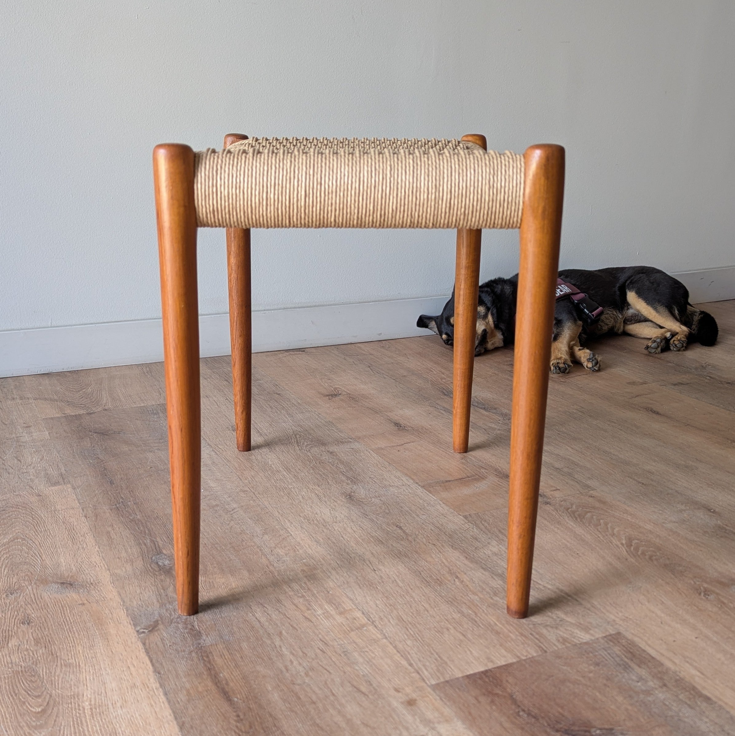 Niels Møller Stool, 80a