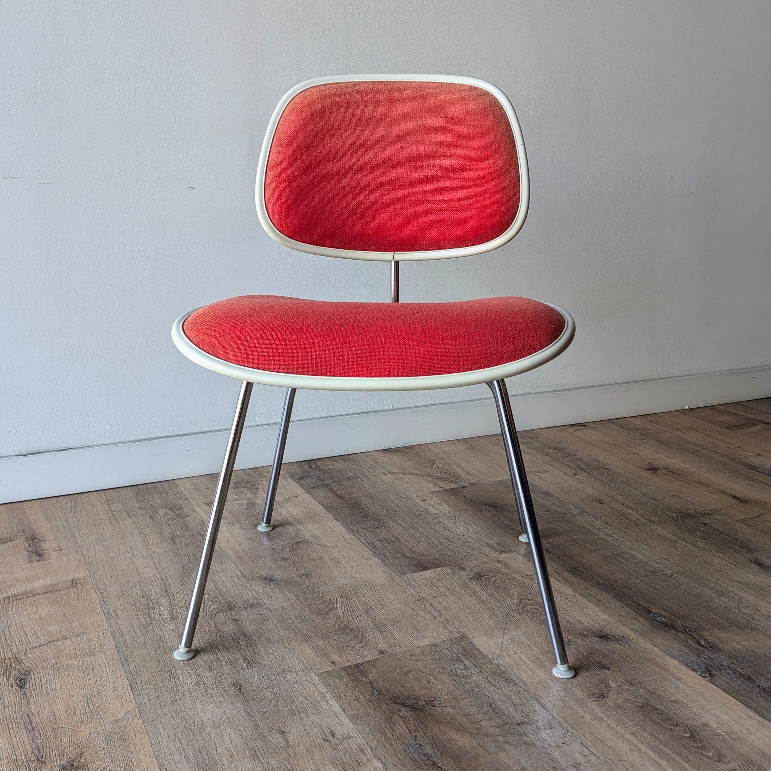 Eames DCMU, set of 4
