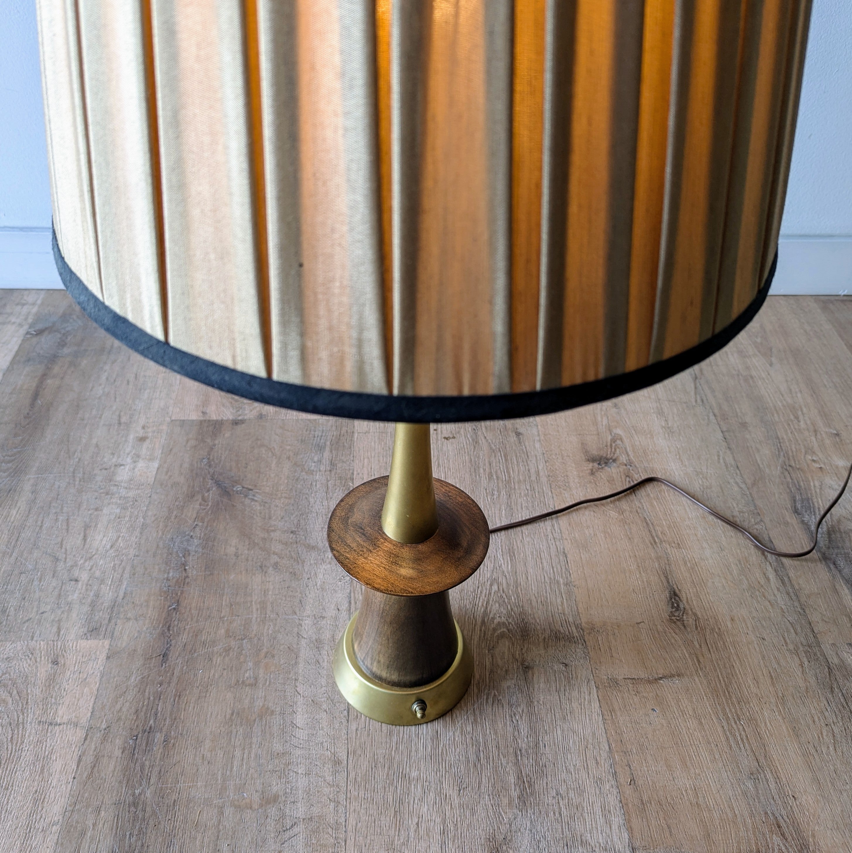 MCM Table Lamp