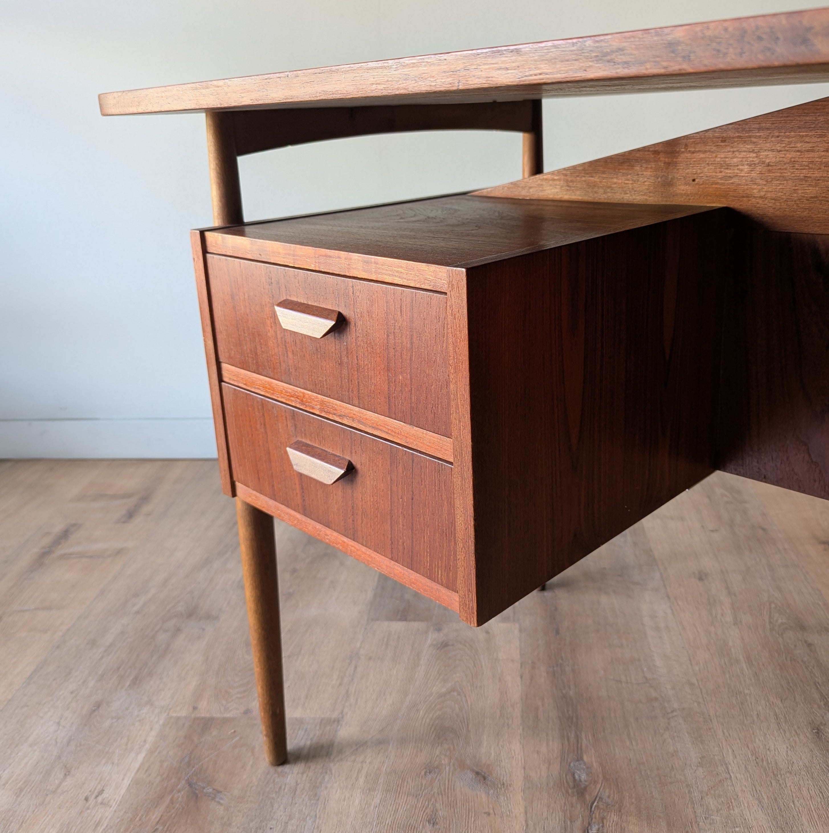 Gunner Nielsen Tibergaard Writing Desk
