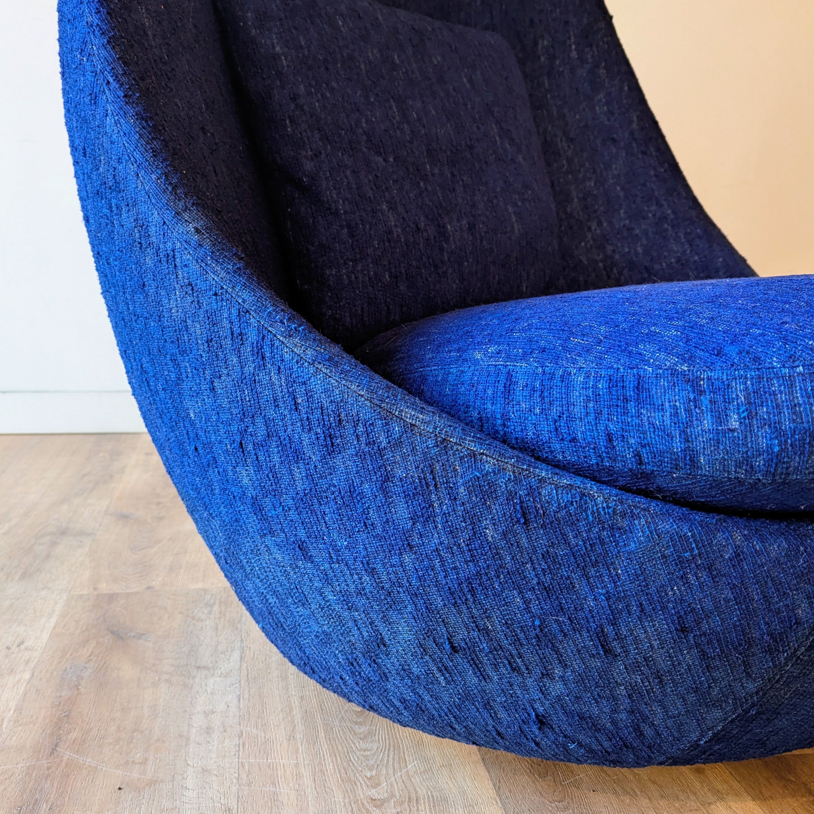 Milo Baughman Egg Chair