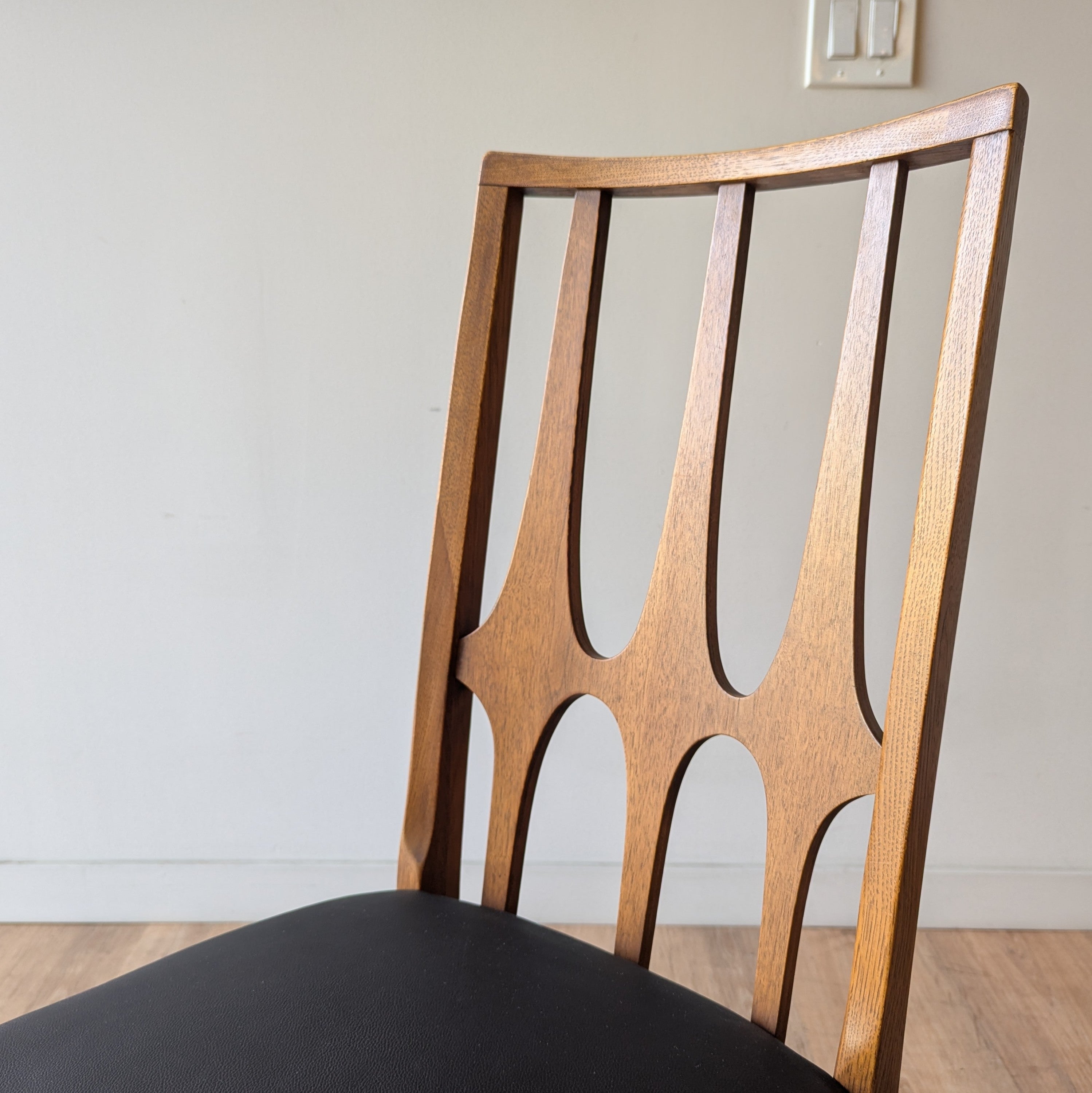 Broyhill 'Brasilia' Dining Chairs, set of 8