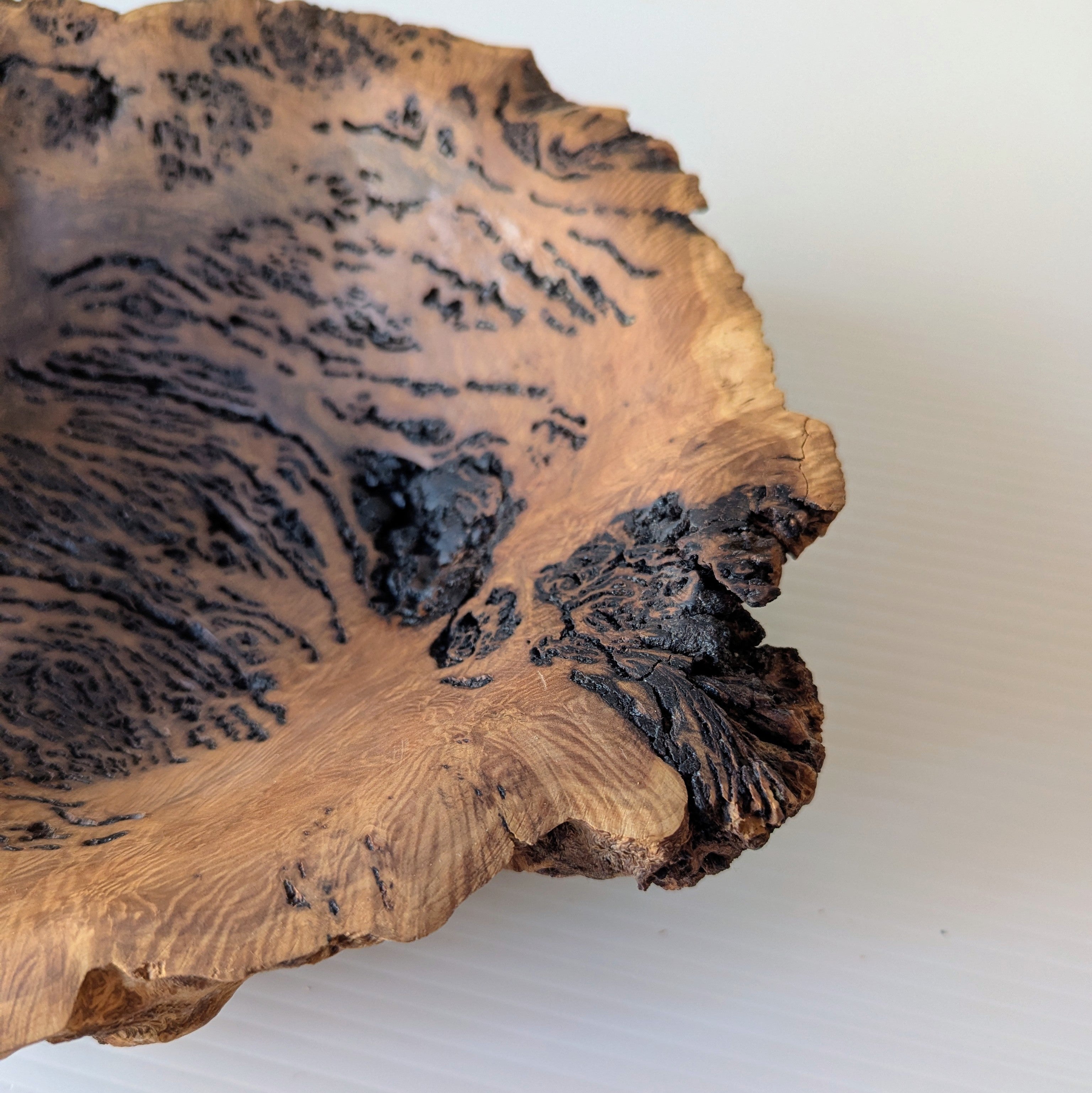 Mike O'Connor Gummy Brown Malle Bowl
