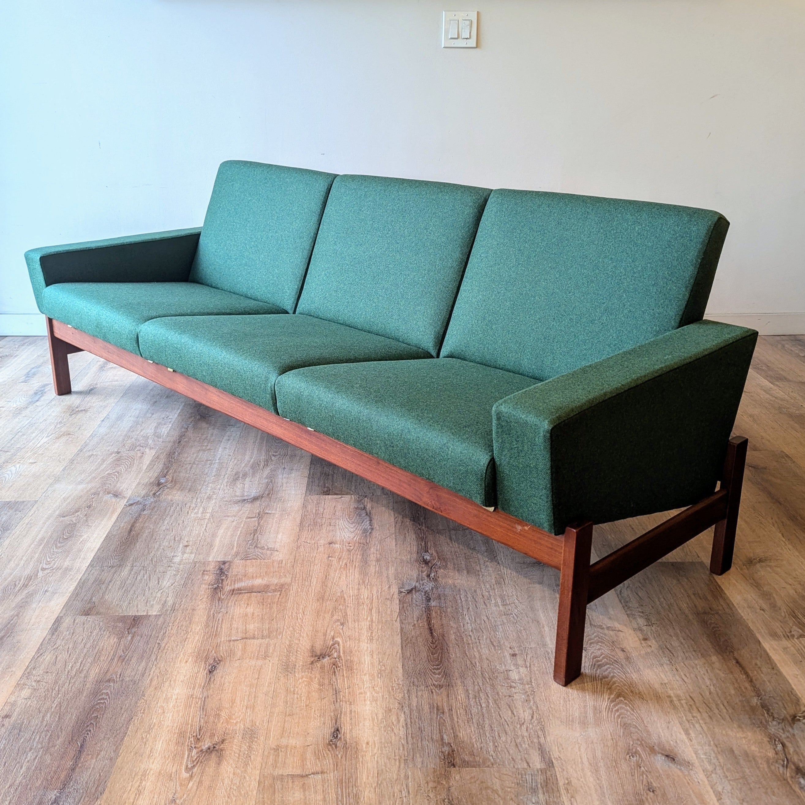 Illum Wikkelsø Sofa Set