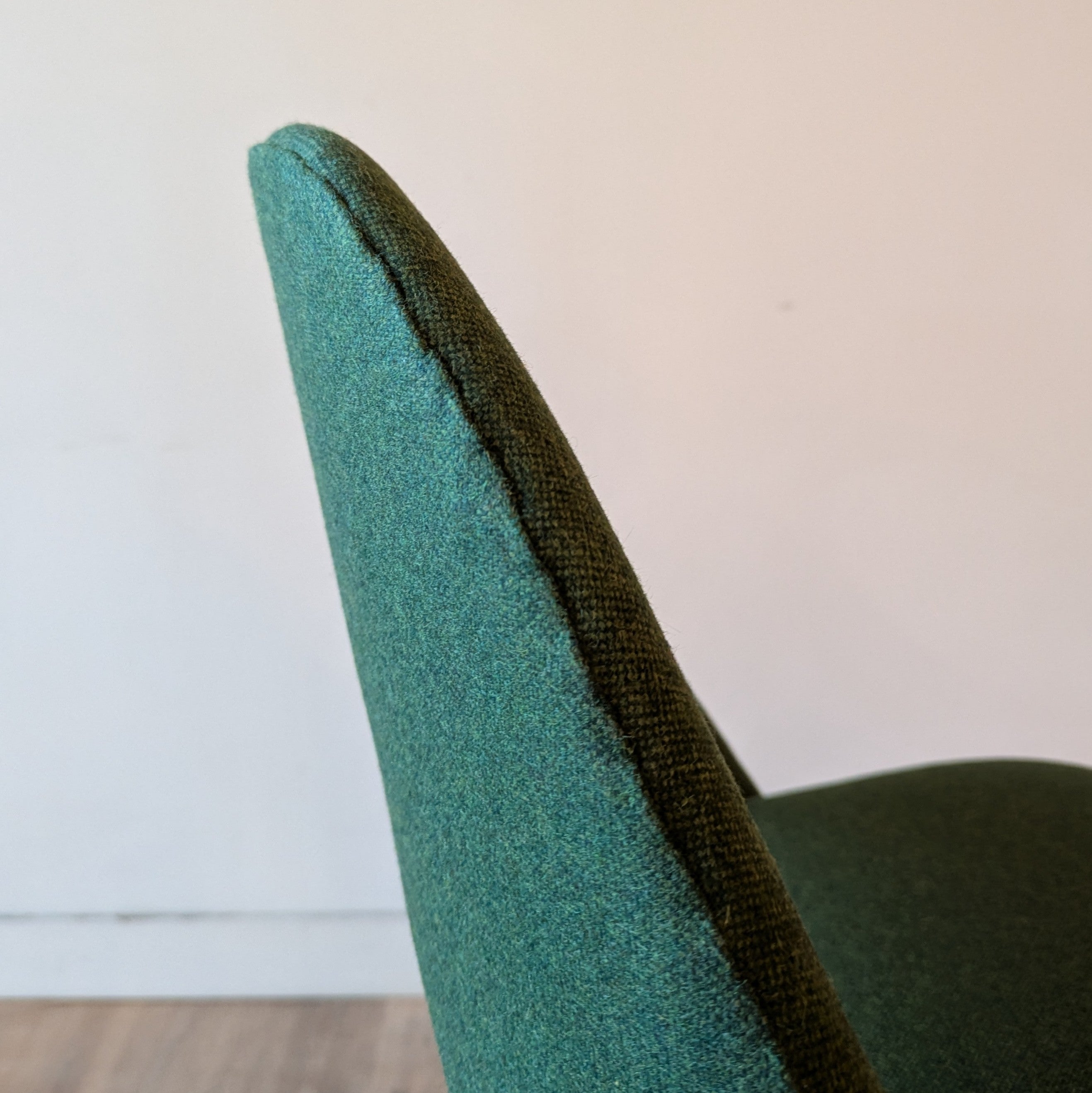 Eero Saarinen Executive Side Chair, set of 6