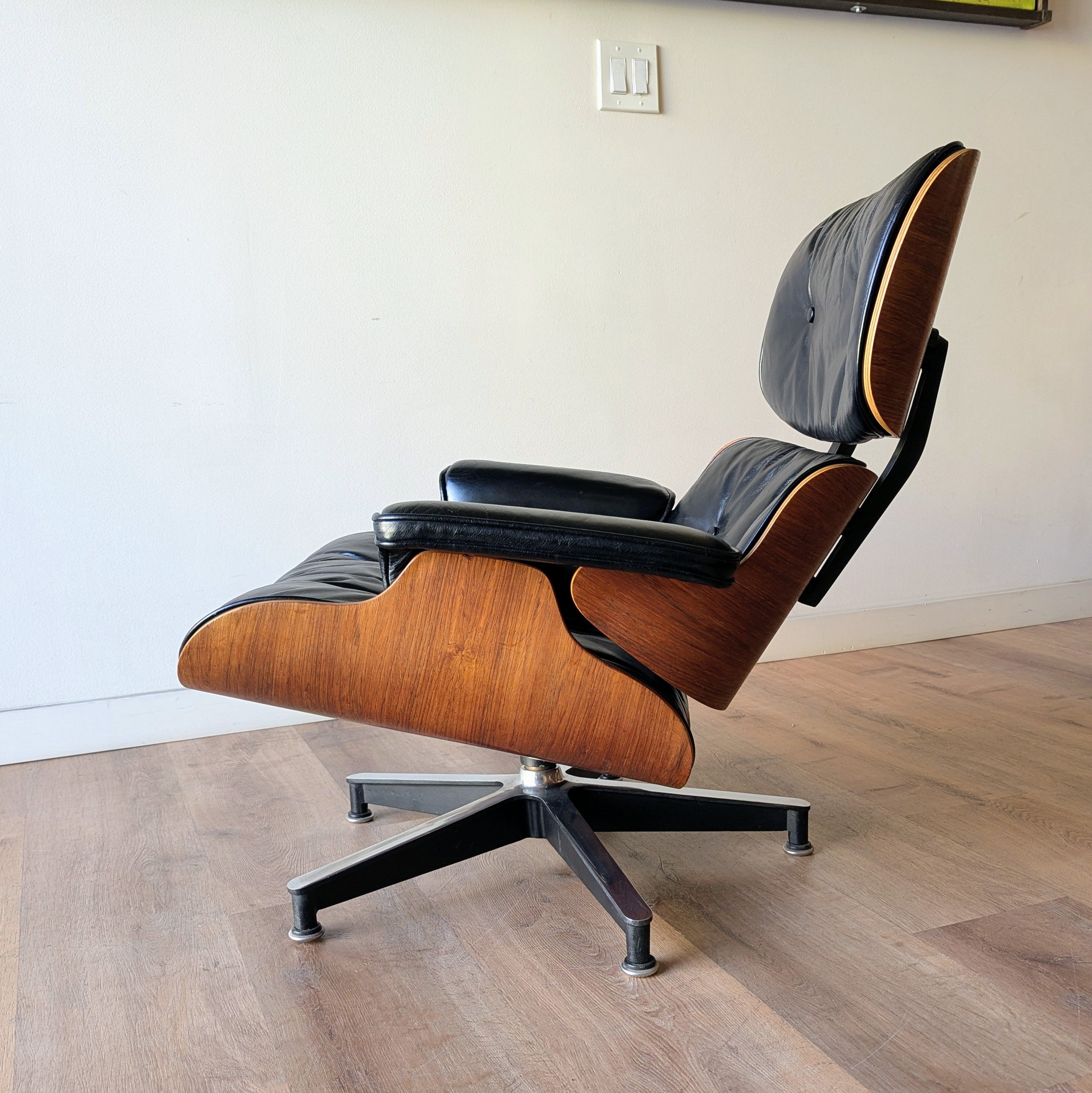 Eames Lounge Chair + Ottoman, 670+671