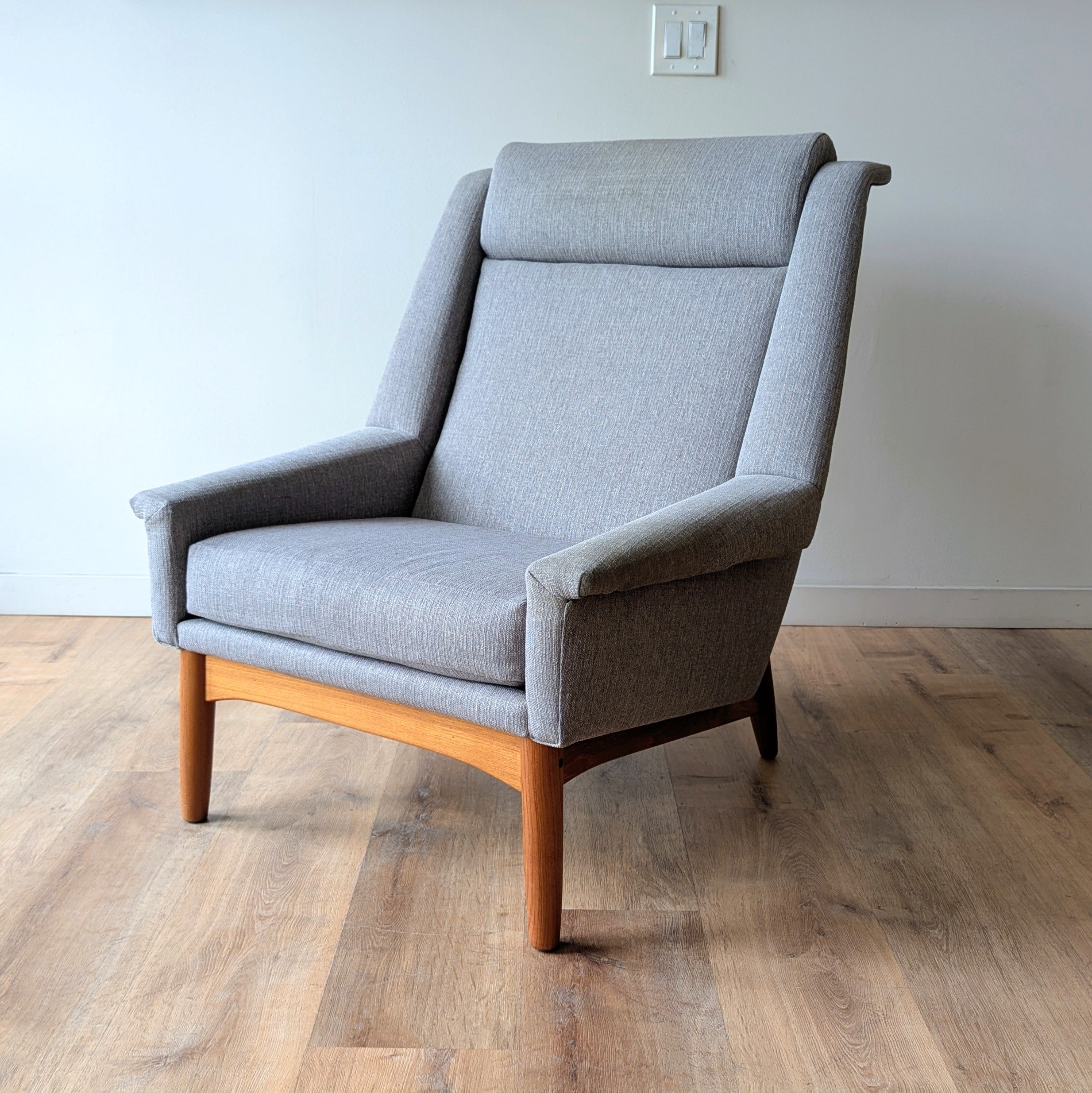H.W. Klein Lounge Chair