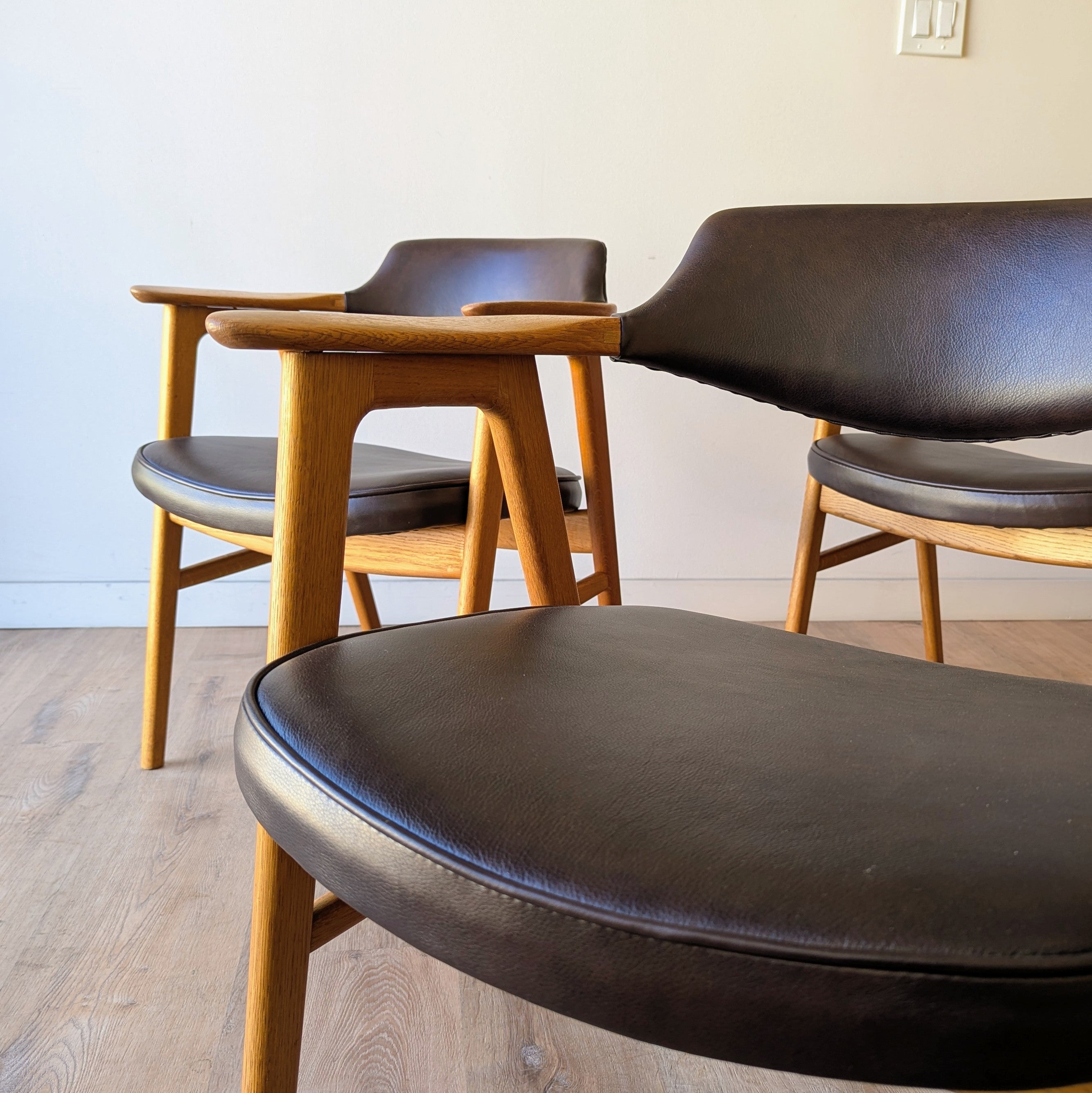 Erik Kirkegaard Arm Chair, Model 43, set of 4
