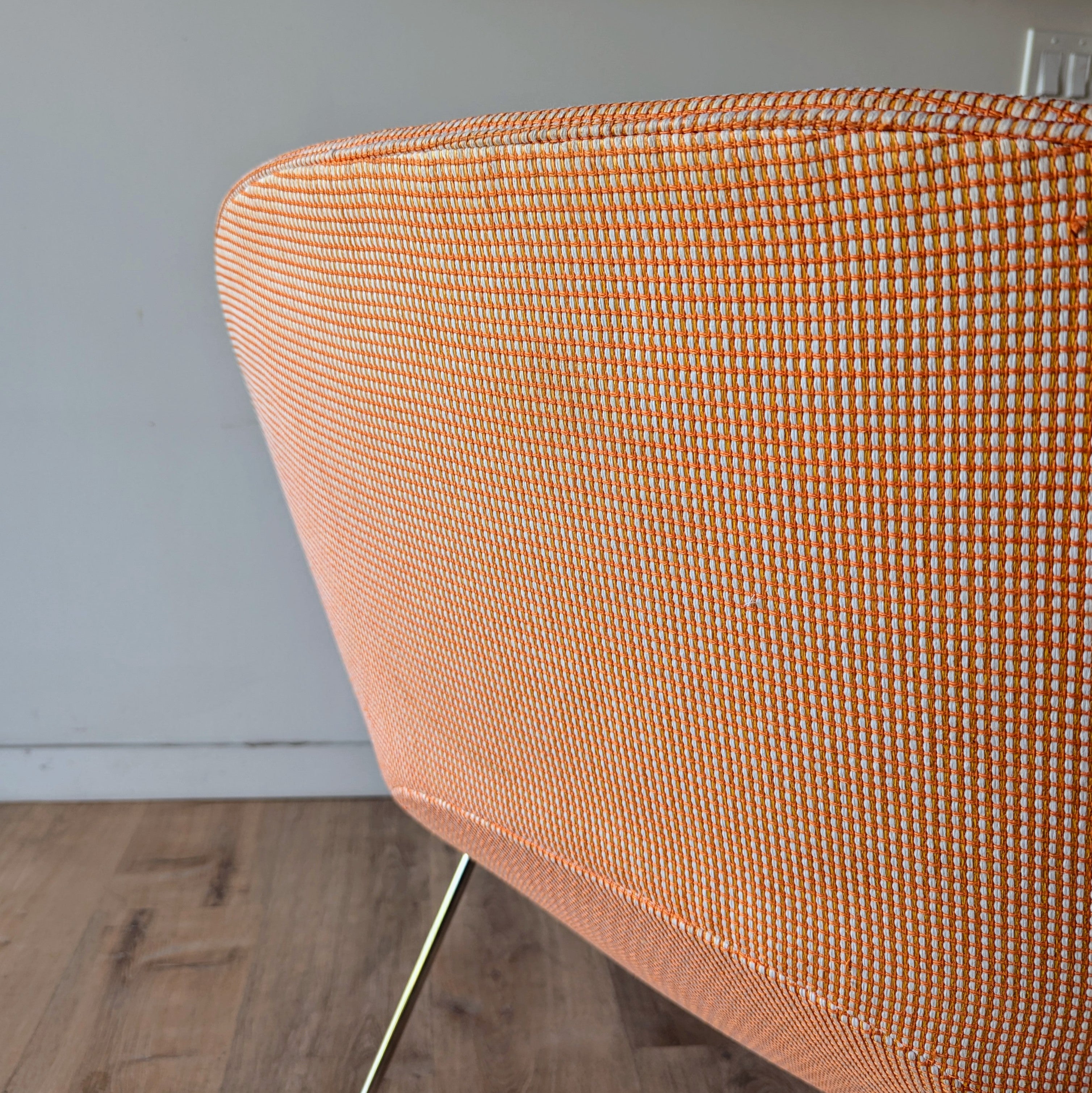 Eero Saarinen Womb Chair