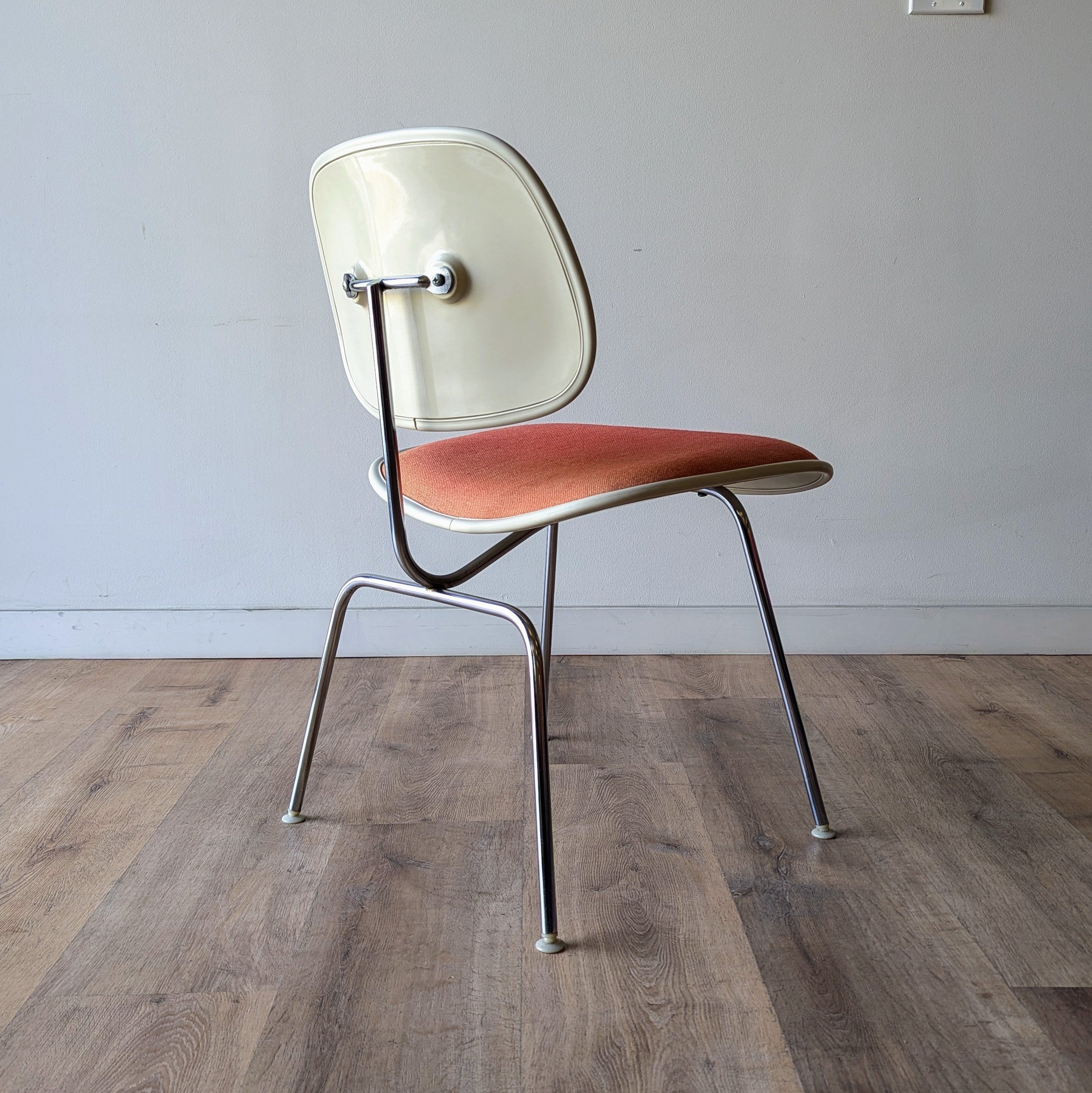 Eames DCMU, set of 4