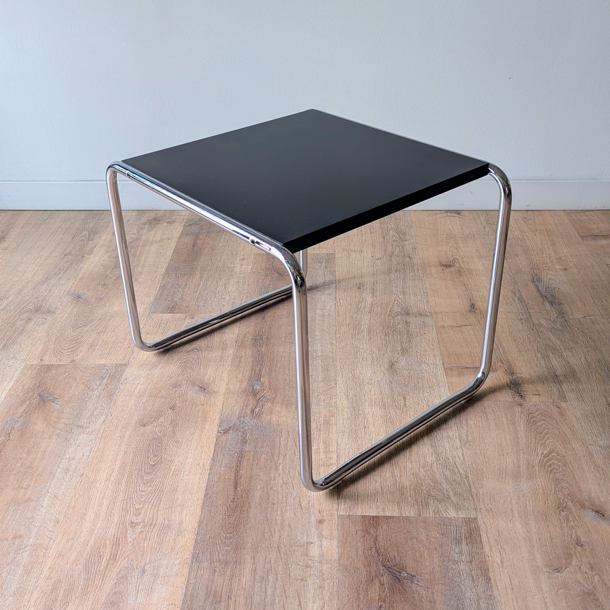 Marcel Breuer 'Laccio' Side Table