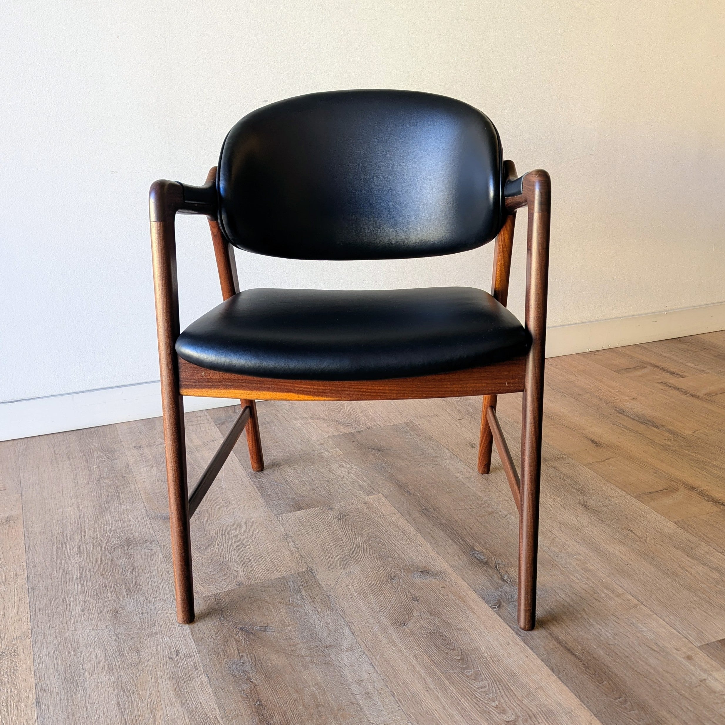 Ingmar Relling Arm Chair