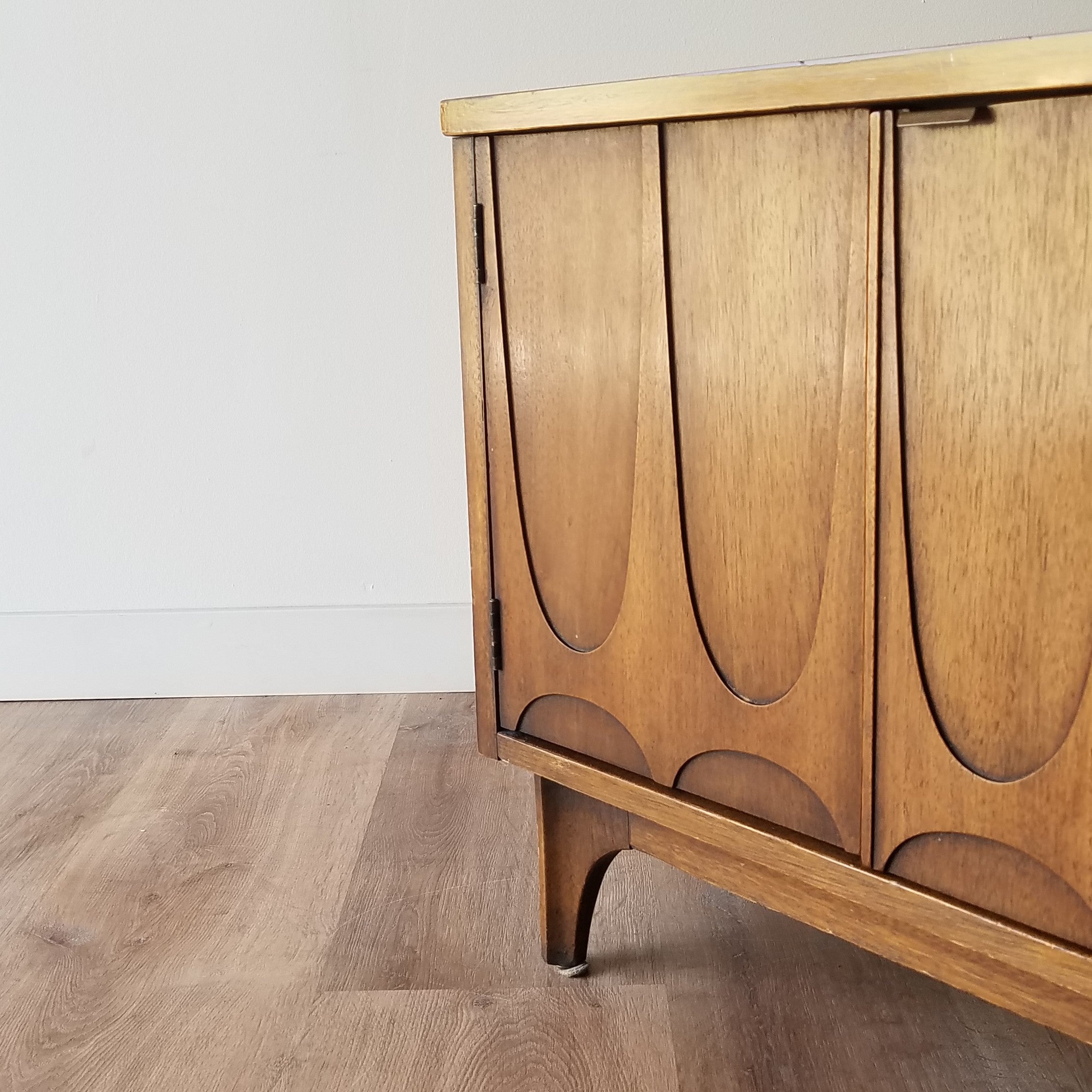 Detail view of Vintage Mid-Century Modern Brasilia Nightstand by Broyhill in Seattle, WA.
