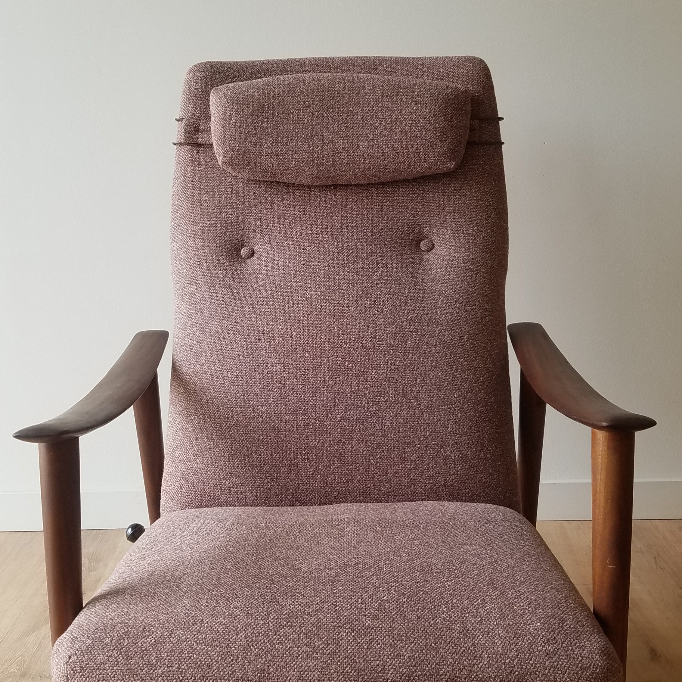 Westnofa Lounge Chair
