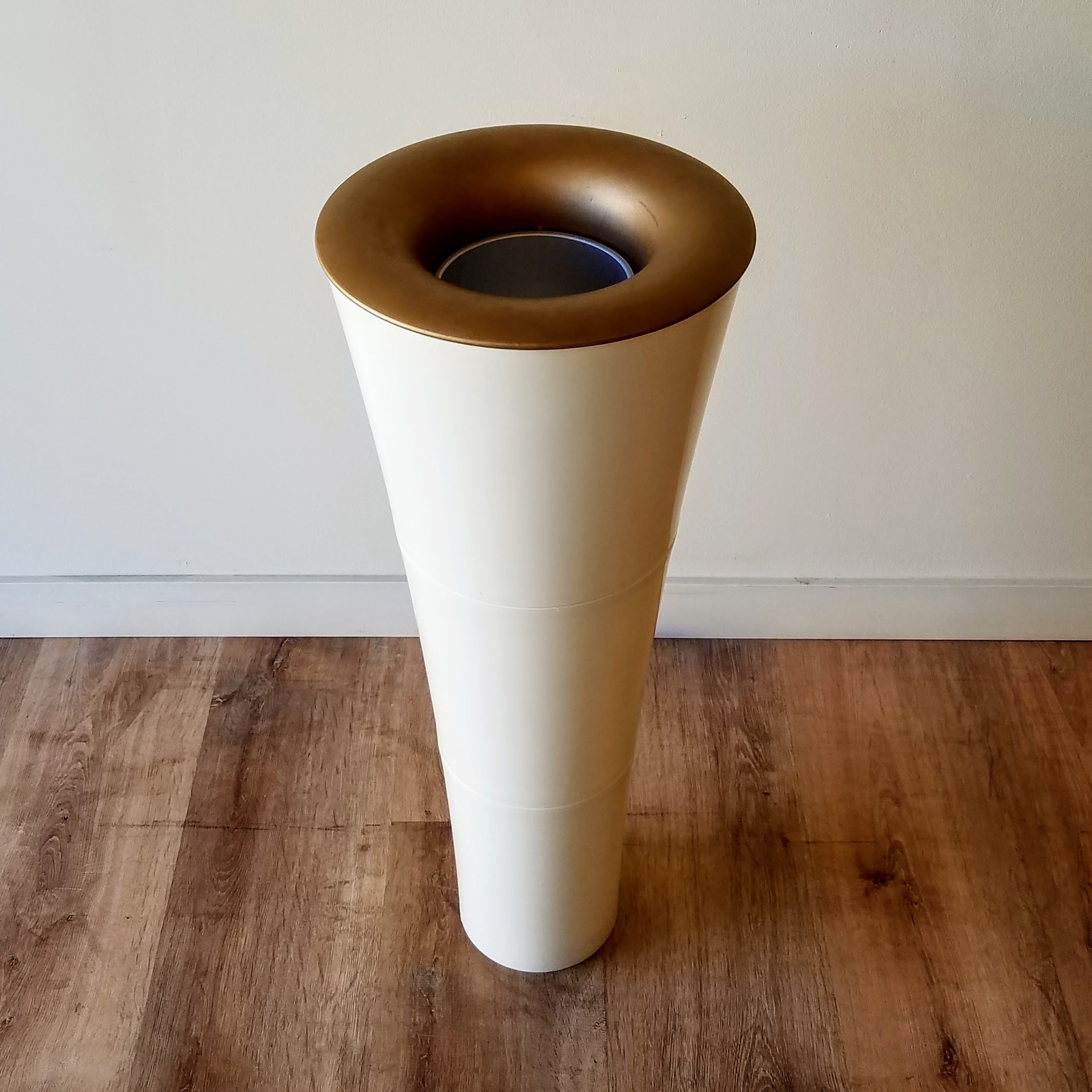 Kayoi Floor Lamp