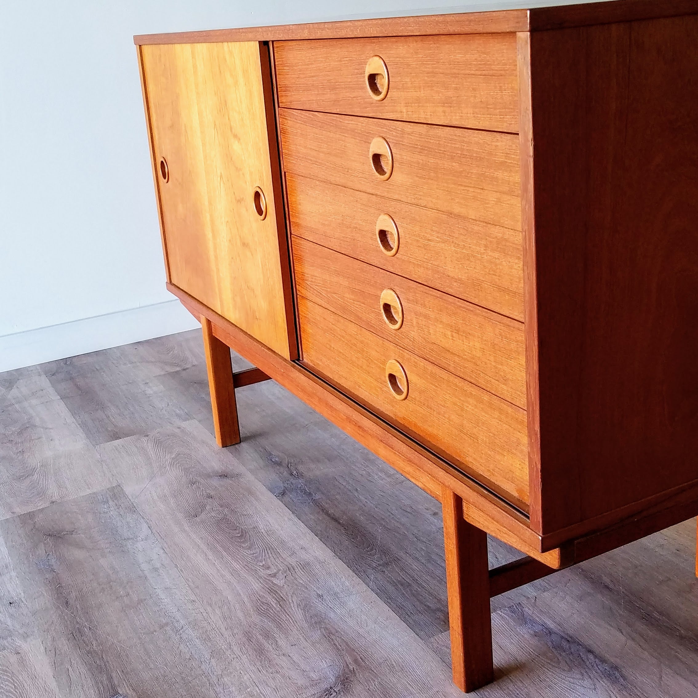 Folke Ohlsson Credenza